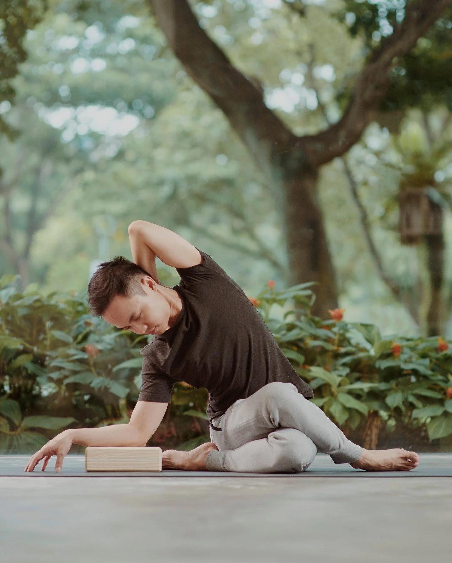 Fridays at the Shala: Halloween edition 🕯

Unwind with Bryan in this well-balanced 90-min Candlelight Yin yoga class that targets full body release and flexibility, while calming the mind. 

Set in a cosy and beautiful space lit with candles, we wil