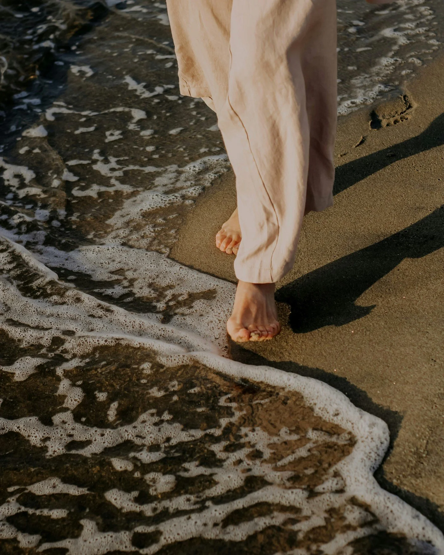 Commencing in less than three weeks: Yoga &amp; Mindfulness 60hr CET 🌱 

Here's a quick curriculum overview of what's covered in this training:

🌱 Introduction to Mindfulness and the MBSR method by Jon Kabat-Zinn
🌱 Principles of Mindfulness practi