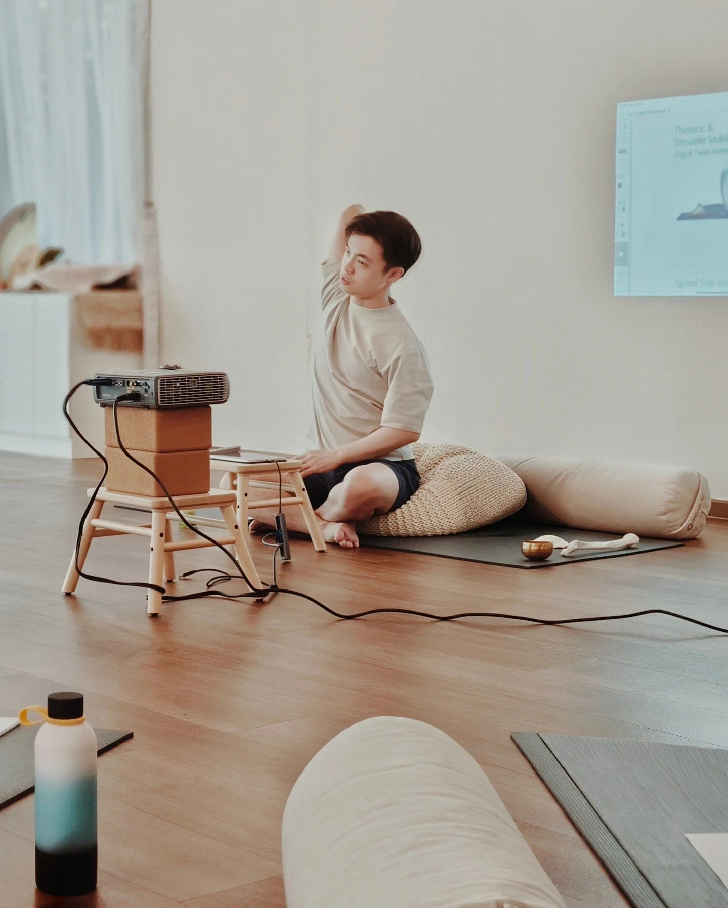 ✨Yoga &amp; Pain Rehab - 30hr CET - take it standalone for your own understanding and practice, or let it count towards your 300hr Advanced Yoga Teacher Training with Yoga Seeds ✨

Course schedule with @osteoyogi.bryan
May 2026 Intake: 8 May &ndash; 