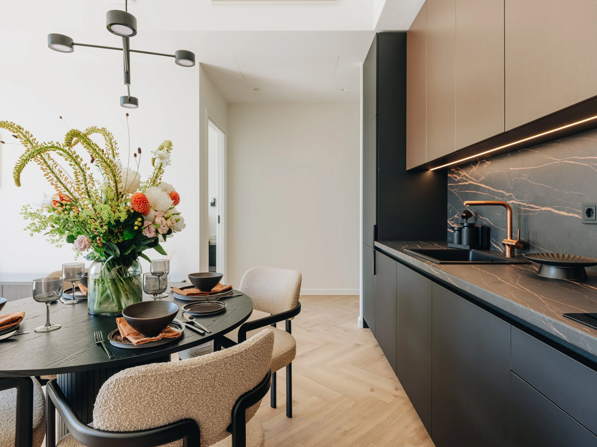 bespoke_kitchen_furniture_holzmaier_vhub_2.jpg