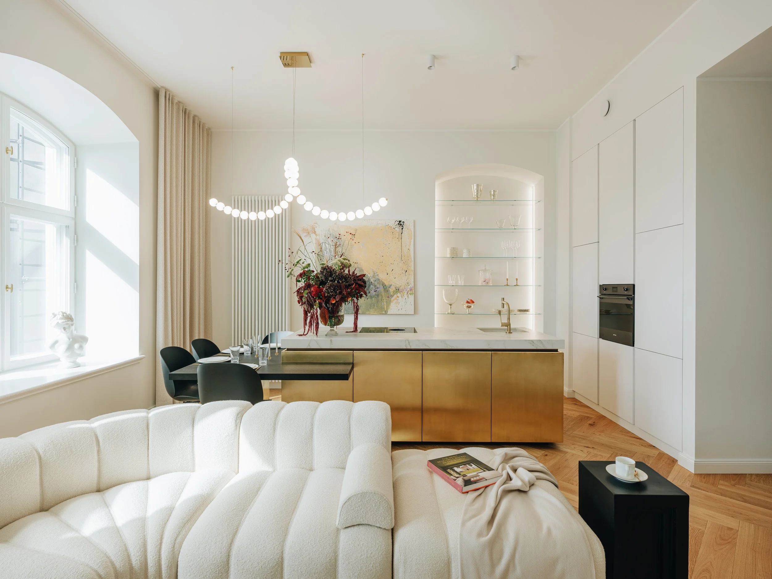 VOLTA VILLA SHOWCASE APARTMENT