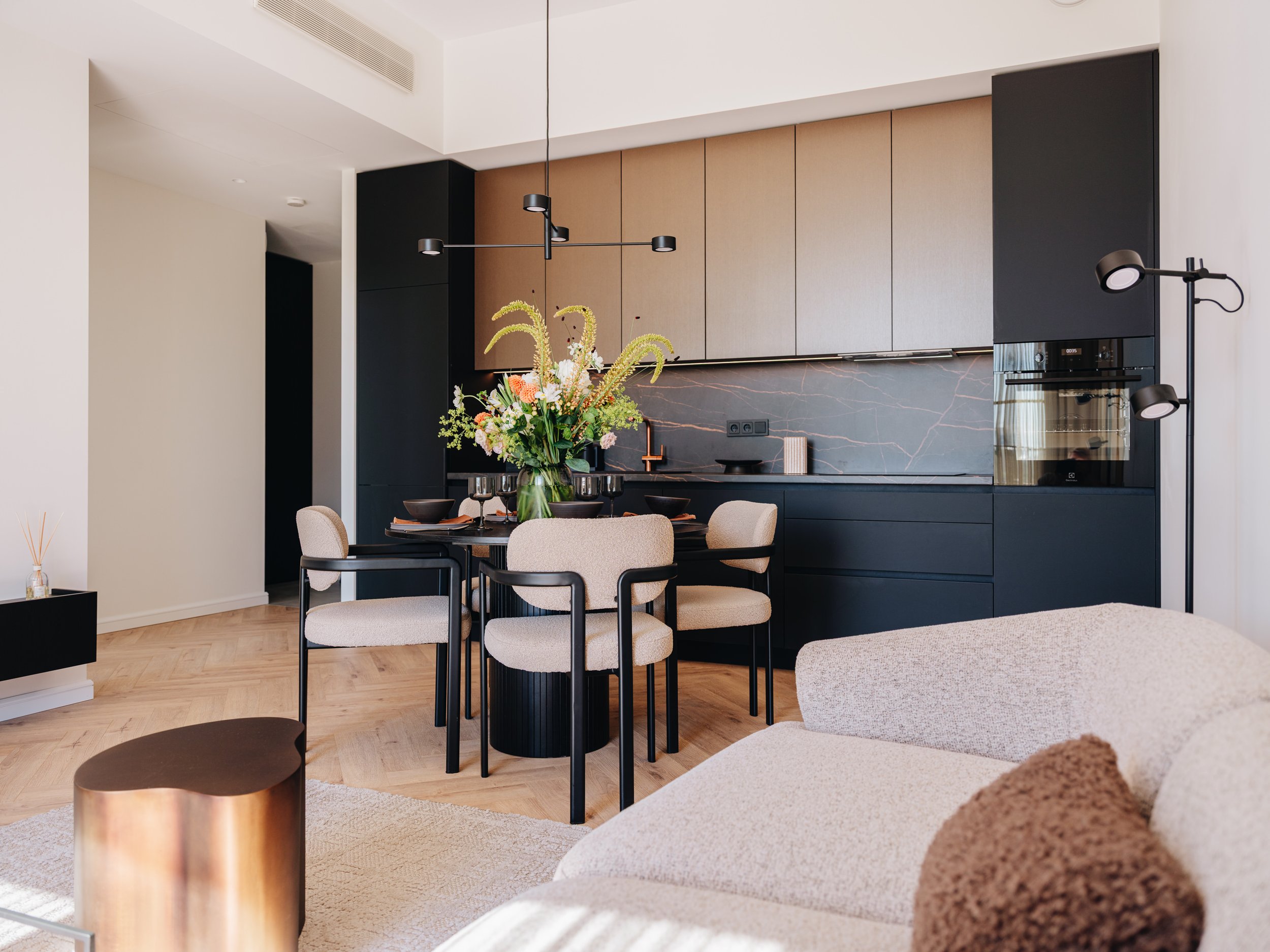 bespoke_kitchen_furniture_holzmaier_vhub_1.jpg