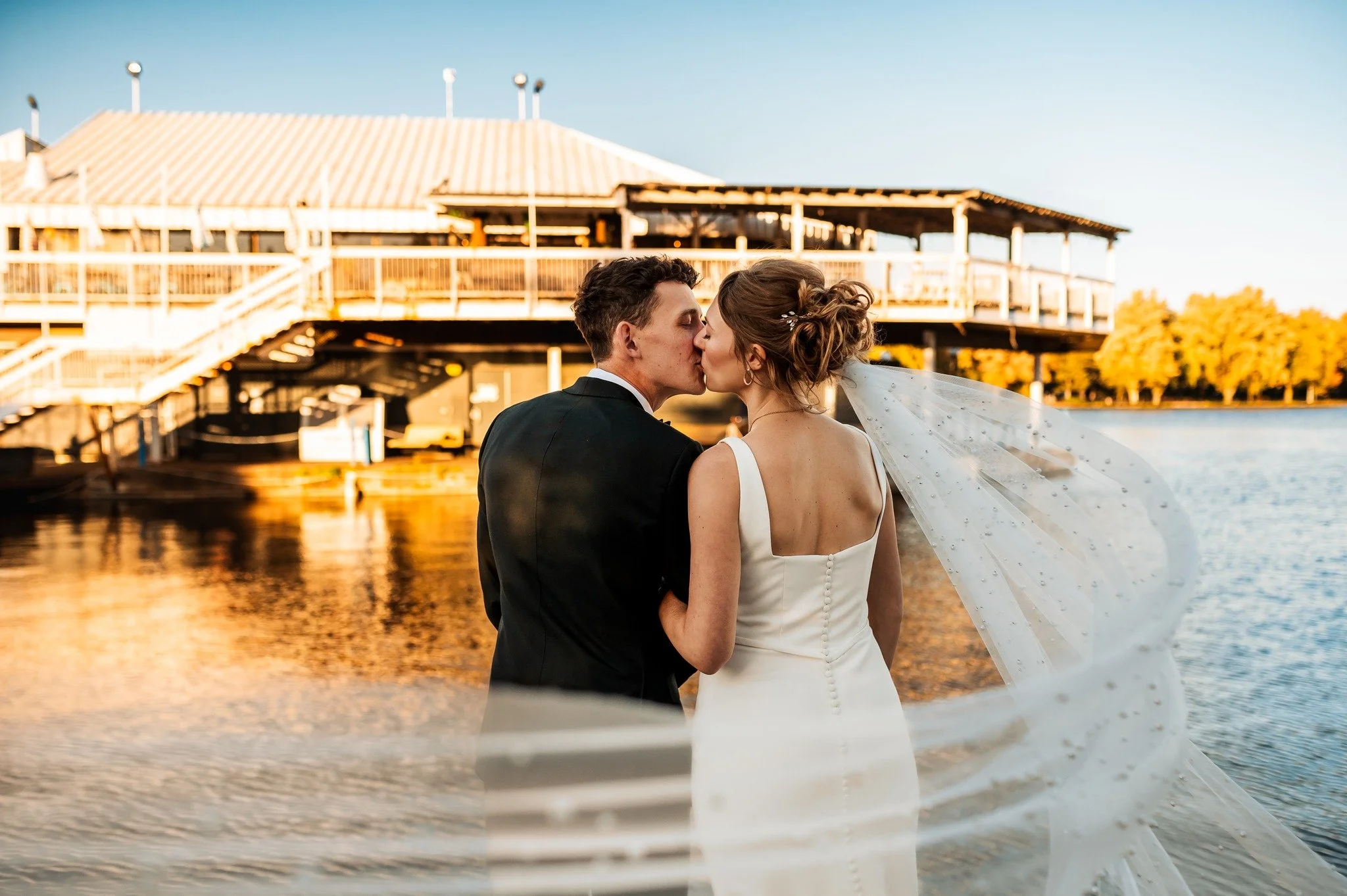 Woke up realizing&hellip; today&rsquo;s my last wedding of 2026! 🥹🤍

It&rsquo;s wild how fast this year flew by. From emotional vows to dance floor chaos and everything in between &mdash; I&rsquo;ve photographed so many beautiful stories, and I cou