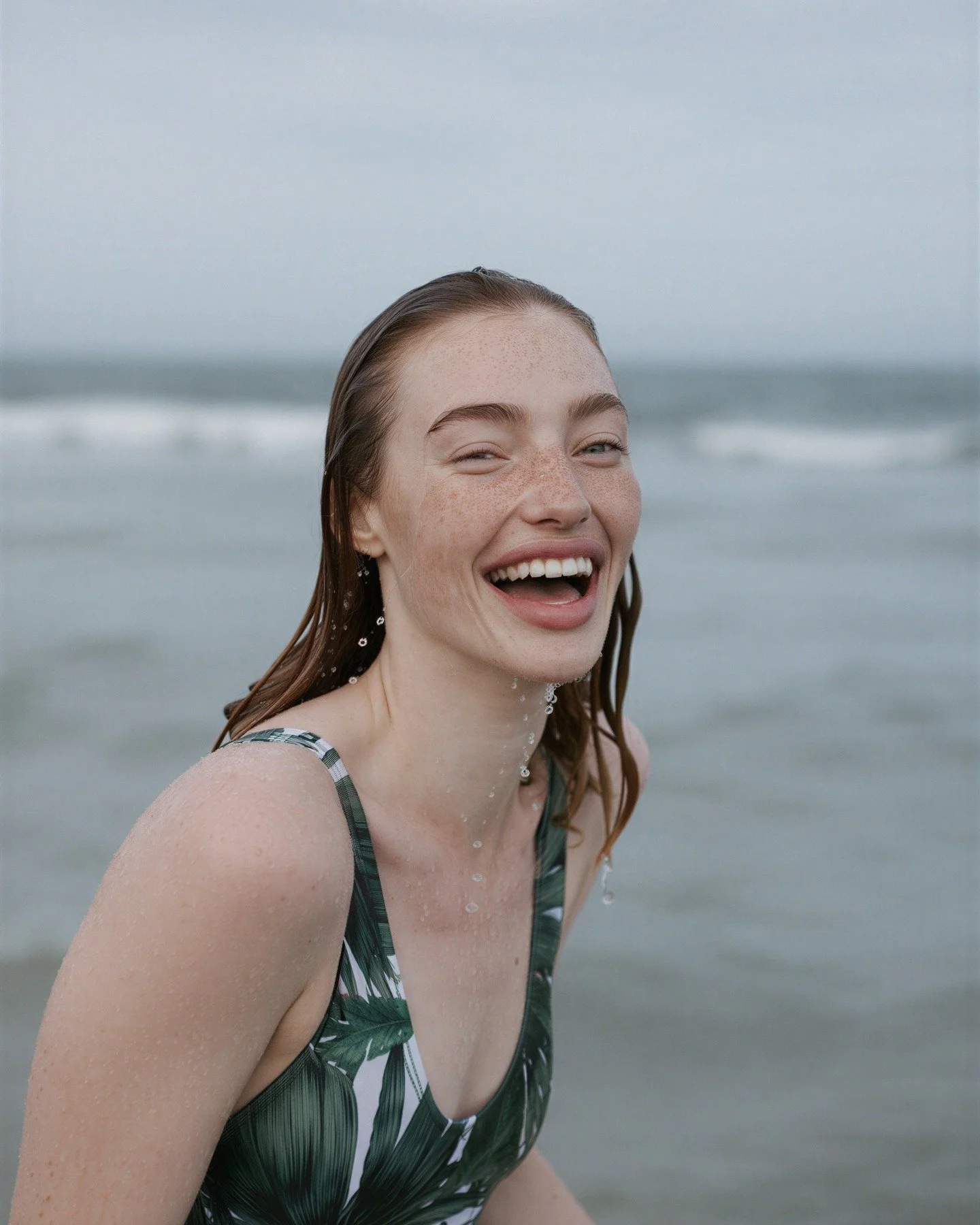 Proof that joy can exist
at very uncomfortable temperatures. 🌊🙂

#firstswimoftheyear #coldwaterfun #newyearenergy #winterdip #oliviaislivinghigh