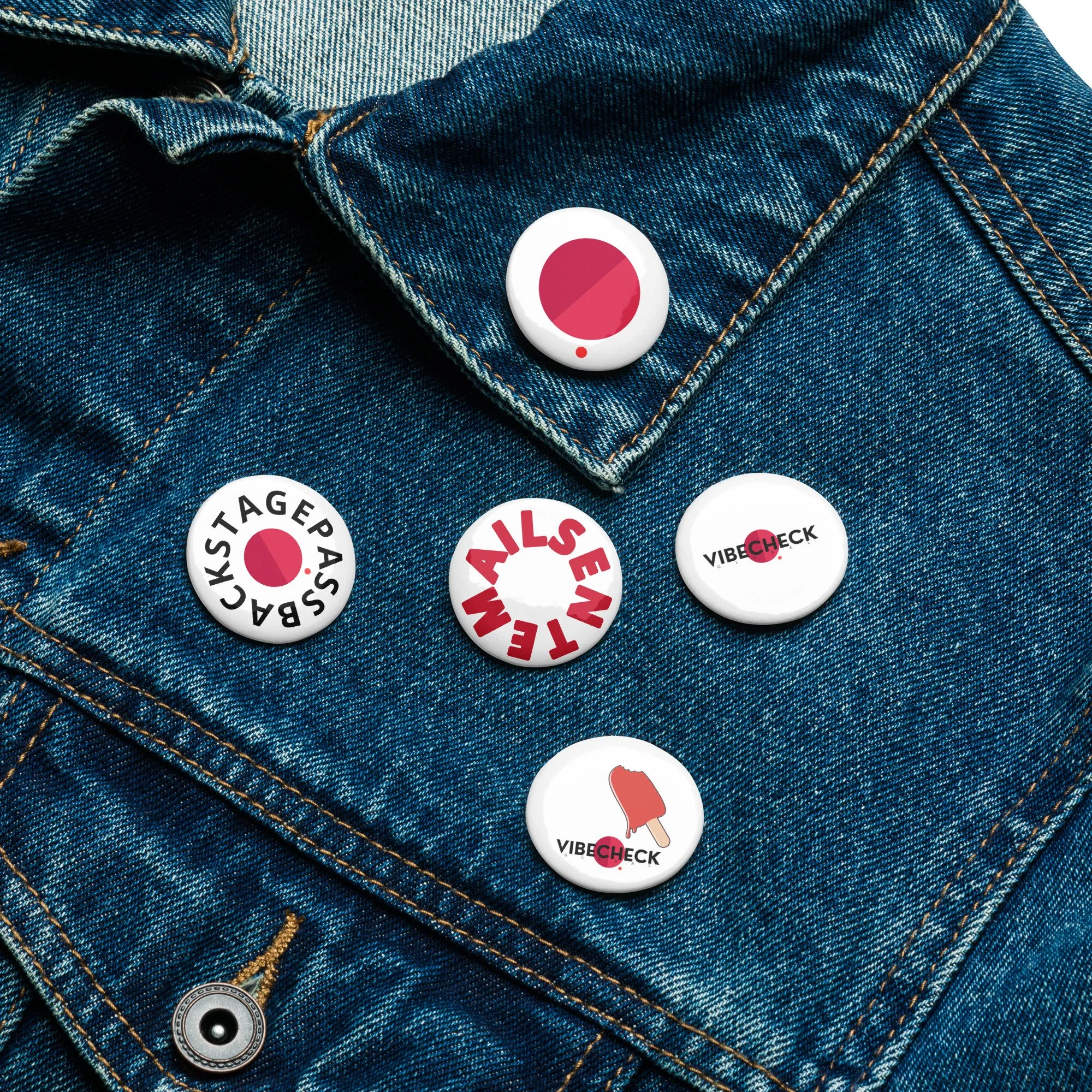 set-of-pin-buttons-white-1.25-front-6645e3fd27bd8.jpg