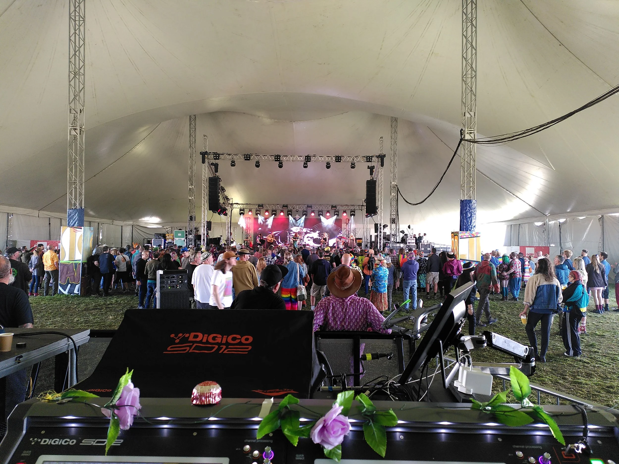 Gaelic song, perspectives from the mainland, the Gàidhealtachd, and relating to natural world