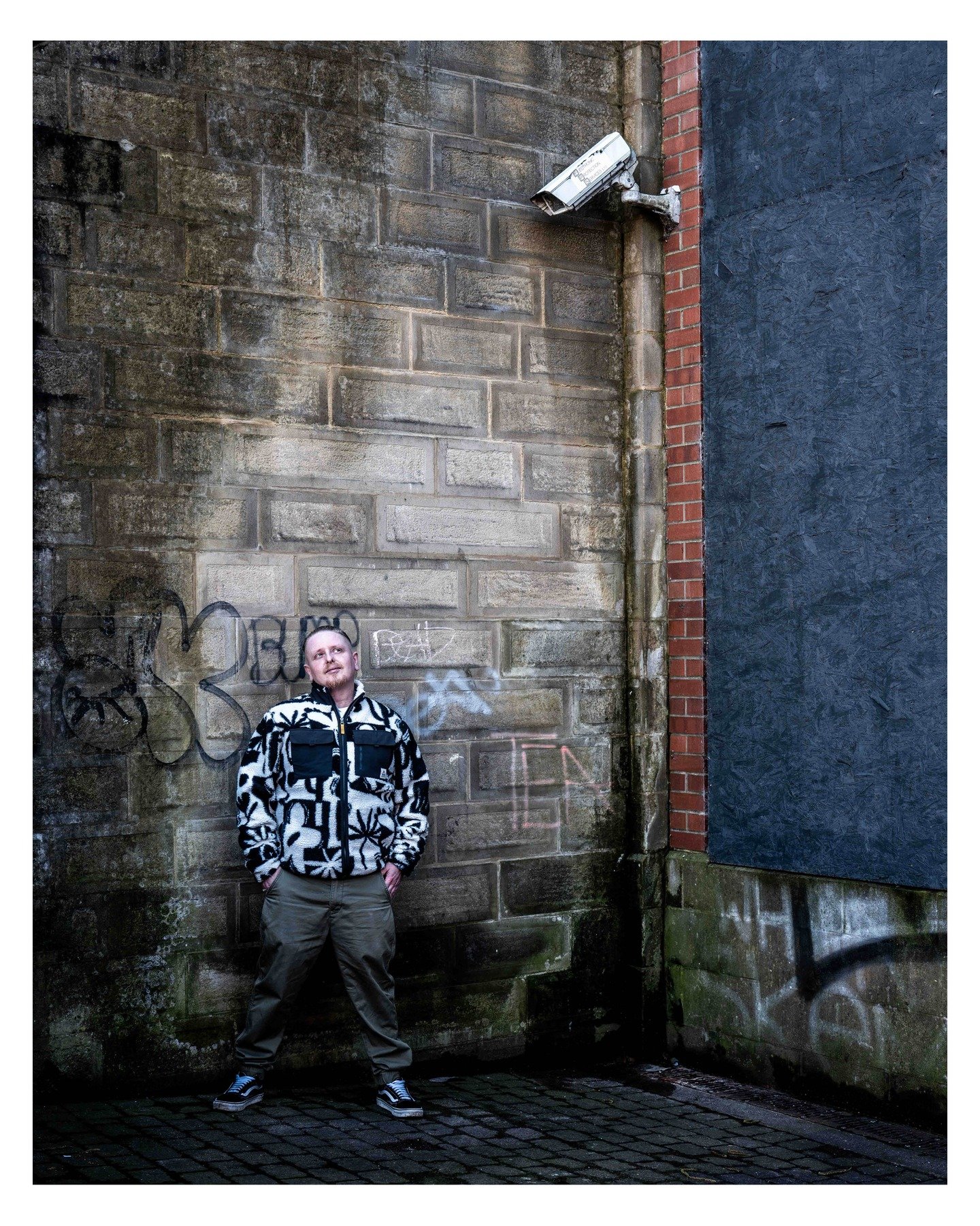 Sometimes the only thing that stops us talking to each other is ourselves. 

At the weekend I met up with Dan in Newcastle. We talked, walked and made some photographs together. 

Words are the tools of Dans trade. We met when he was performing at la