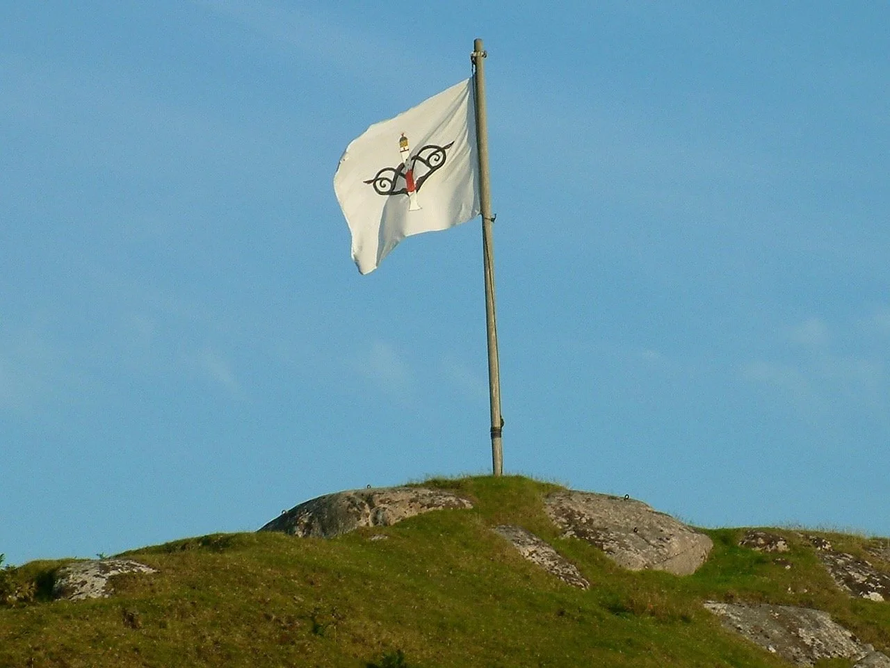 Erraid flag early days Angus Marland.jpeg