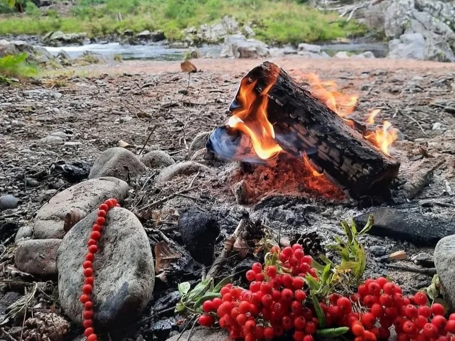 Rowanberries+bonfire+river+2021+resized.jpg
