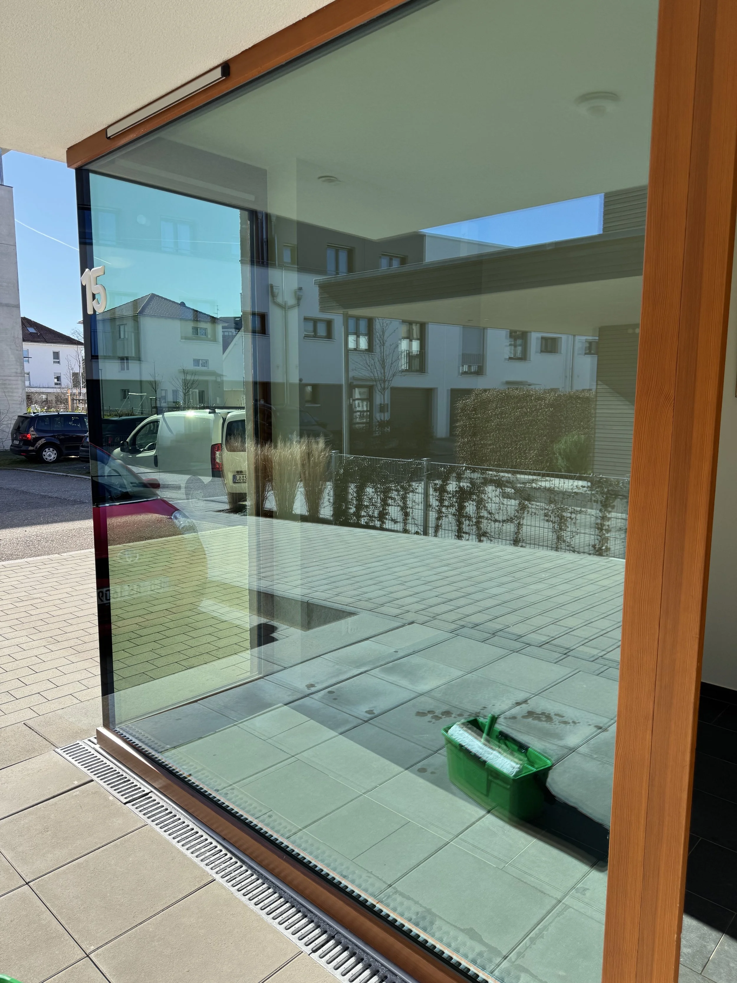 Professionelle Reinigung der Fensterflächen 