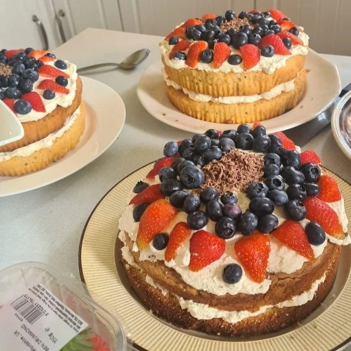 Cakes+for+our+Jolly+Tea.jpg