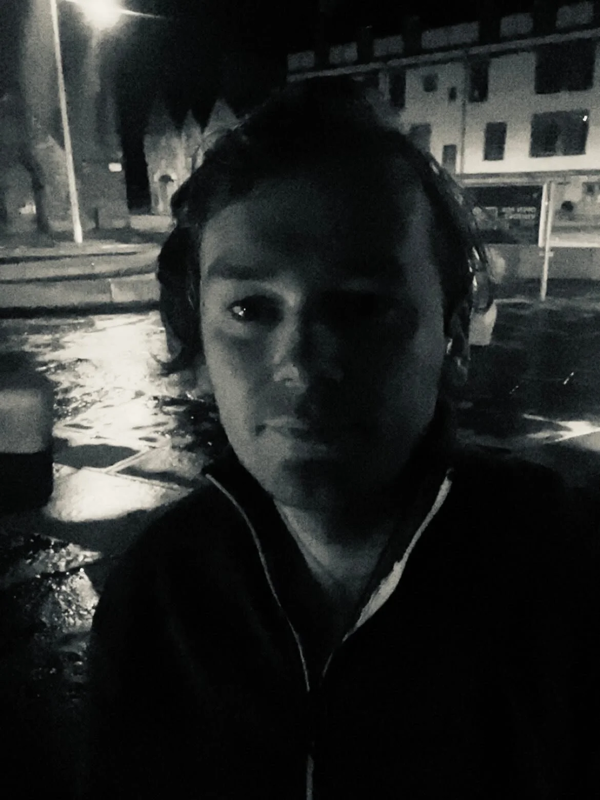 Some moody pics from my nighttime city walk. Nothing to do with anything, other than the fact that I love walking around Edinburgh at night, during Halloween, when you have no idea what might be lurking around the corners&hellip; 👻💀

#latenightwalk