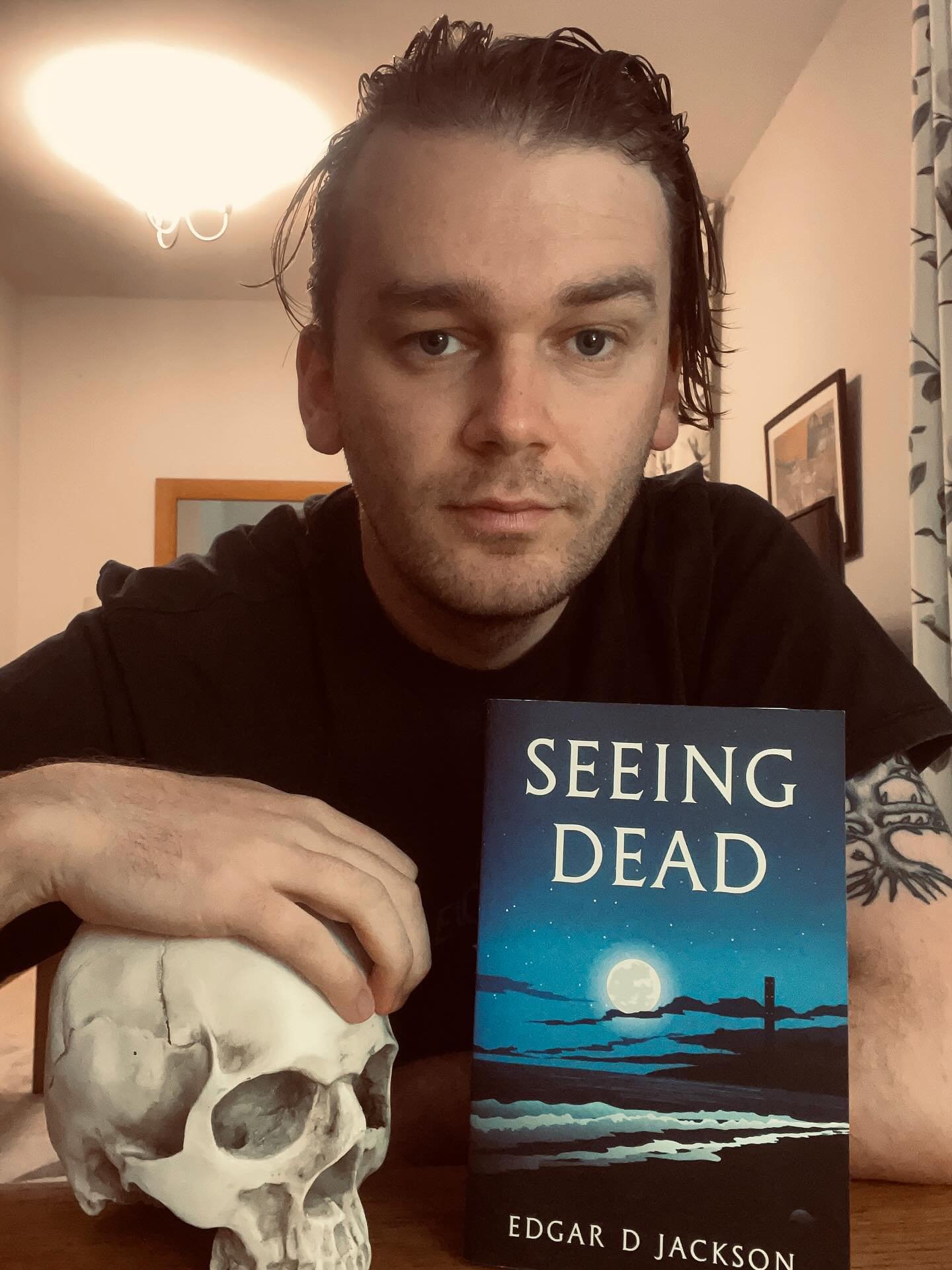 Under a week before Halloween! Has anyone got any plans? My plans involve a viewing of The Exorcist in the Cameo Picturehouse and a horror show at the Banshee (this cool bar in Edinburgh that is basically heaven for horror enthusiasts). 

I would say