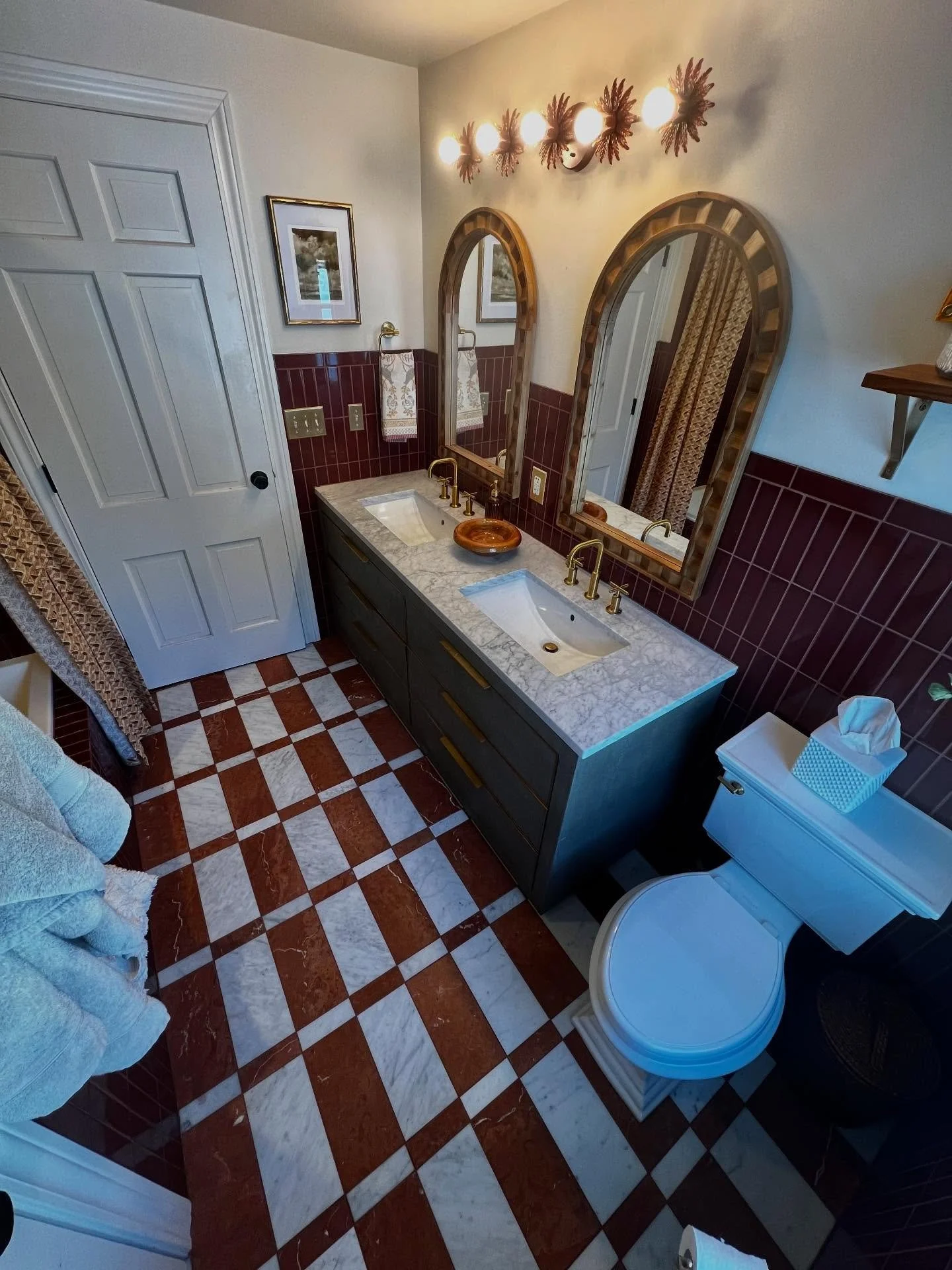 Another colorful bathroom remodel in the books! If color is your thing, we&rsquo;re your people. We love reds, greens, blues, any tile that pops and draws your eye to it!
We spend the most time in the bathroom, why shouldn&rsquo;t it be whimsy and fu