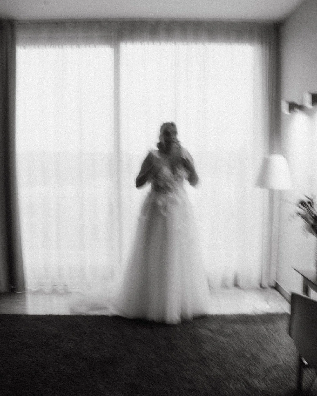 Lisa is getting ready for Lino 💕 

#momentsoverposes #authenticwedding&nbsp;#heirateninnrw&nbsp;#antibridetribe #forthewildlyinlove