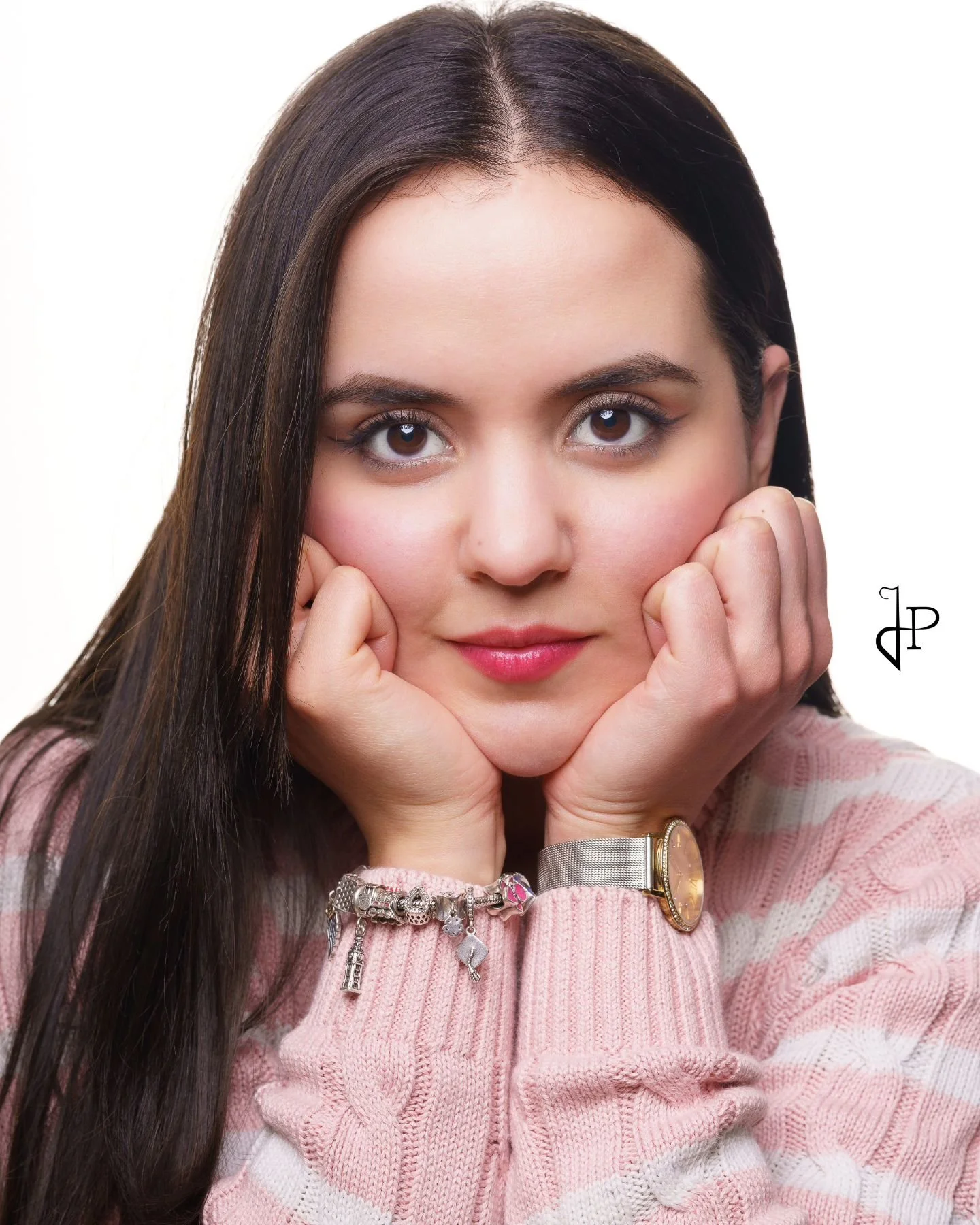 💃Model: @thomson_eva 🇳🇮🏴󠁧󠁢󠁳󠁣󠁴󠁿
 📸Photographer: @jhony_hpozo

#photography #portraitphotography #photographer #portrait #sony #sonyalpha #sonya7riv #dundeecityofdiscovery #dundeephotography
#dundeephotographer #fashionphotography #studentph