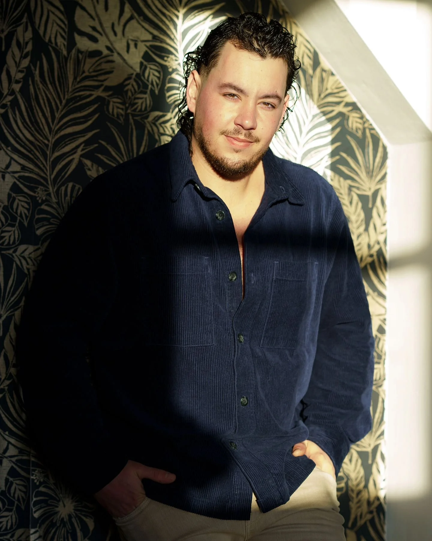 🕺🏾Model: @robeertitors3 🇪🇸
 📸Photographer: @jhony_hpozo

#photography #portraitphotography #photographer #portrait #sony #sonyalpha #sonya7riv #dundeecityofdiscovery #dundeephotography
#dundeephotographer #fashionphotography #studentphotographer