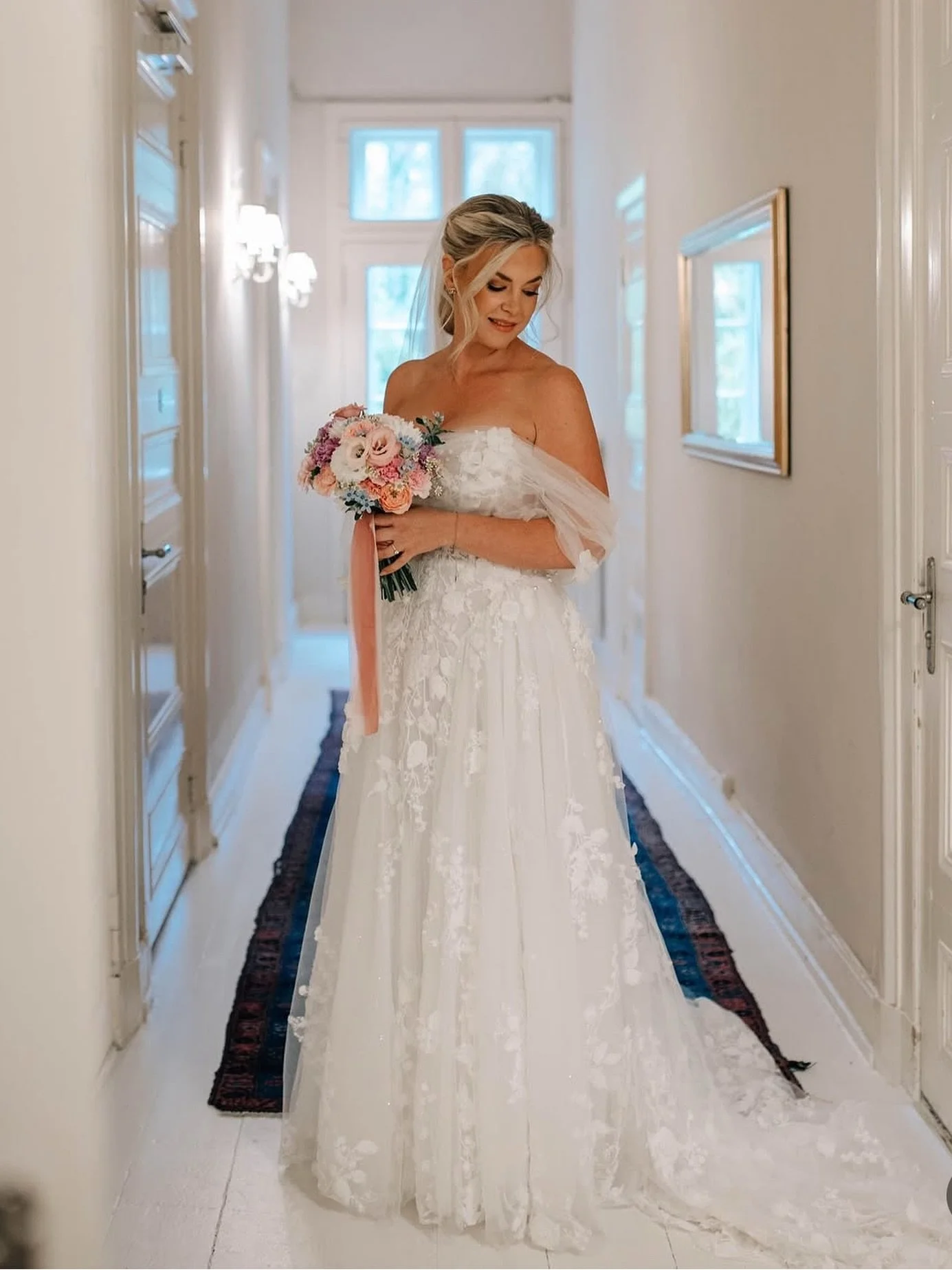 Look at this beauty 😍😍😍😍 

Einfach wundersch&ouml;n 🩷 

📸 @juli_photography_ 

#wedding #hochzeit #heiraten2026 #heirateninhamburg #weddinginspiration #bridal #brautstrau&szlig;