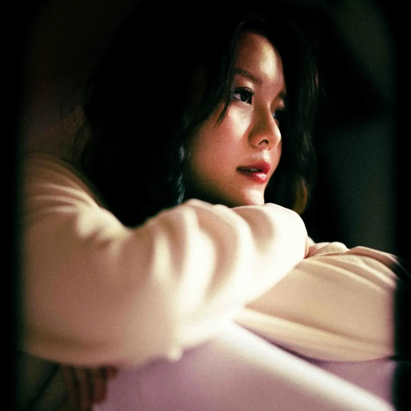 Low light, deep vibes 💭

📸 @fooyongchin 
👩🏻 @burntbacon_ 
💄@zoamakeup
👗@cecilia___stefani

#makeupartist #singaporebrides #zoamakeup #bridalmakeup #sgmua