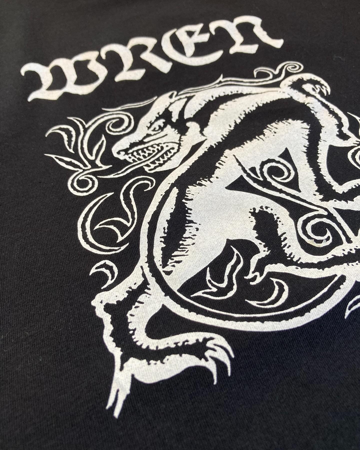 Recent new threads for one of the best bands around right now. @disciplesofwren 

White waterbased ink on 100% organic cotton tees 🖤