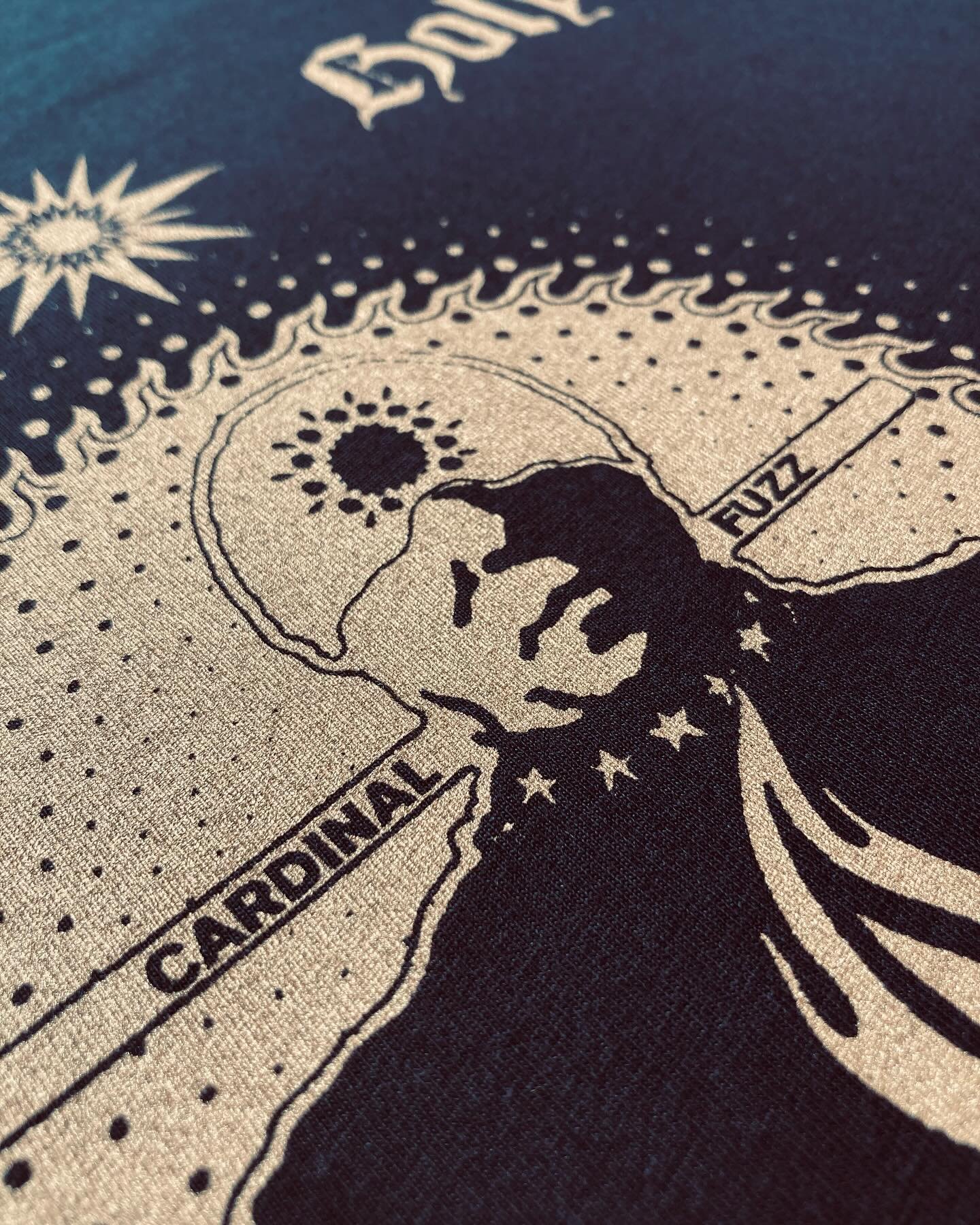 Tees for thee mighty @cardinalfuzz label. One of the best around. 

Hail Ra. Stay holy.

Black organic cotton threads with metallic gold ink. Nice.