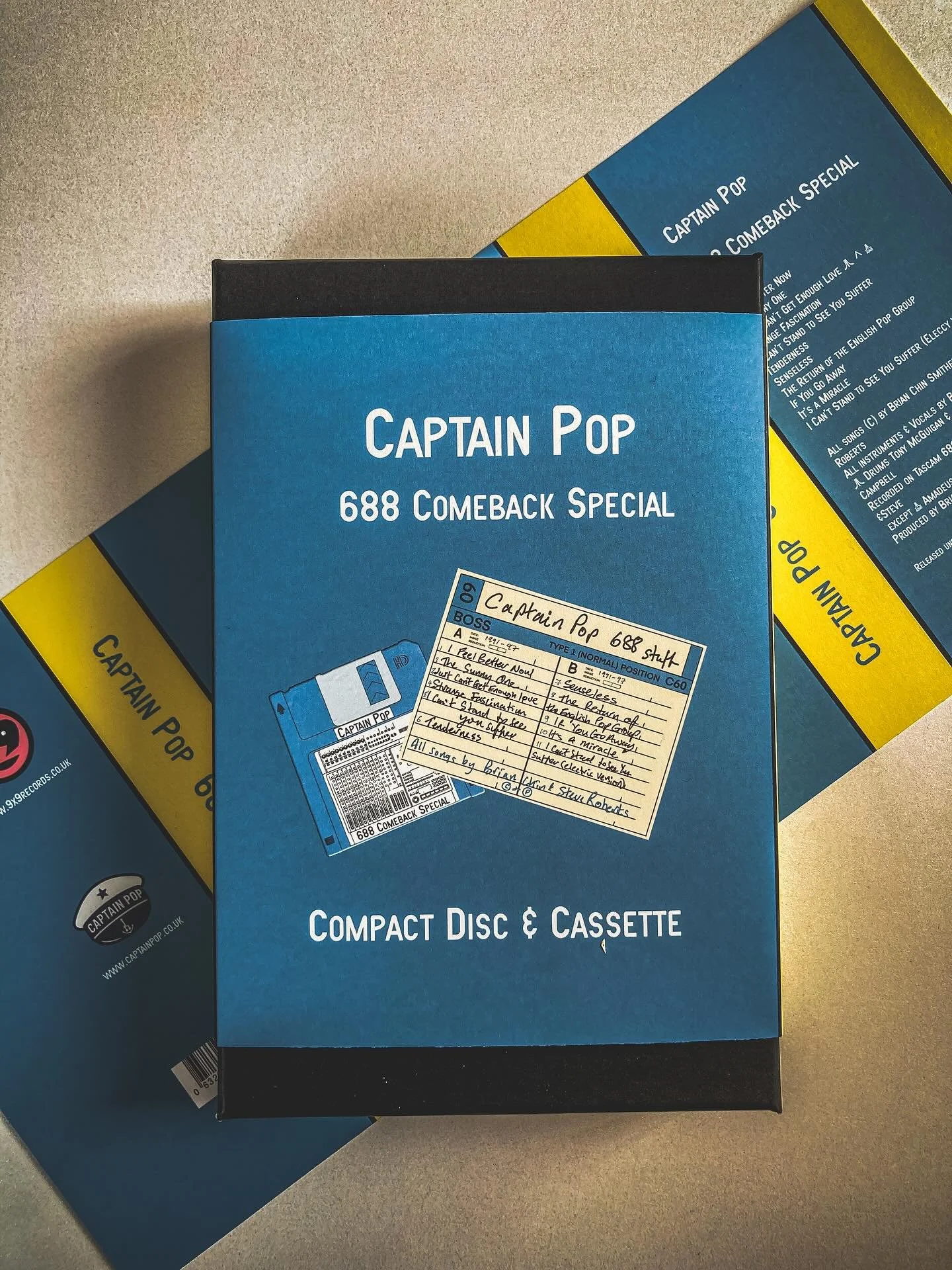 Wraparound sleeves for this bespoke CD and cassette box from @9x9records and @bosett 🫡