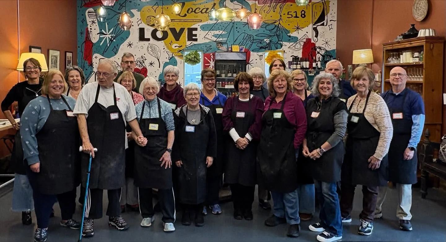 🥧💓 Such a wonderful day with @colonieseniors in our cooking school kitchen! The group mastered a buttery, flaky pie dough and baked two gorgeous tarts&mdash;Apple Custard and Caramelized Onion &amp; Goat Cheese.
✔️We offer private classes and event
