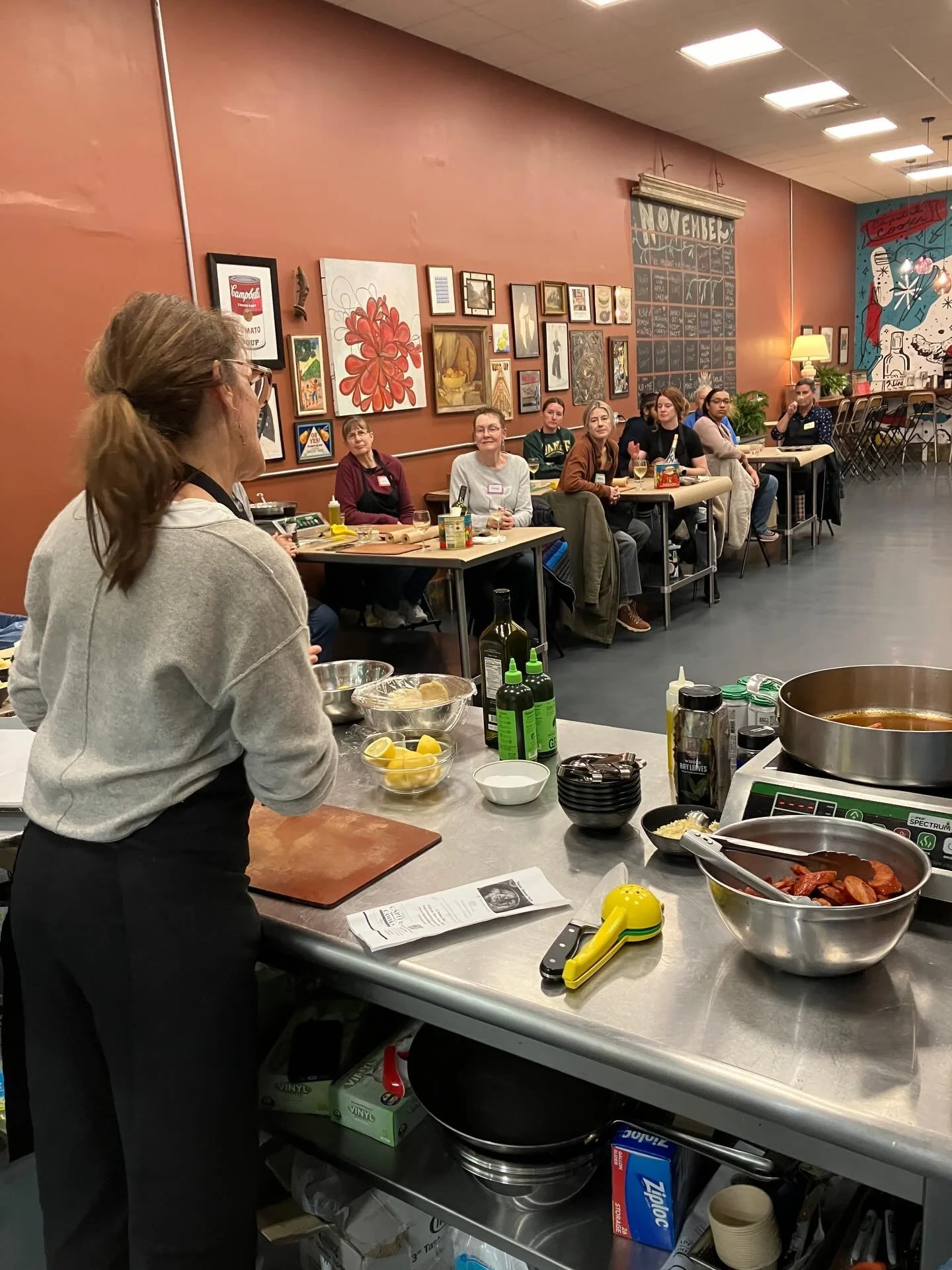 ⭐️🇪🇸 TAPAS! ❤️🍤
Such a fun night. Join us soon, won&rsquo;t you? December and January classes are live. (+ February coming soon!)

#cookingclass #cookingschool #518eats #518foodies #518food #capitalregionny #capitaldistrictny #albanyeats #albanyny