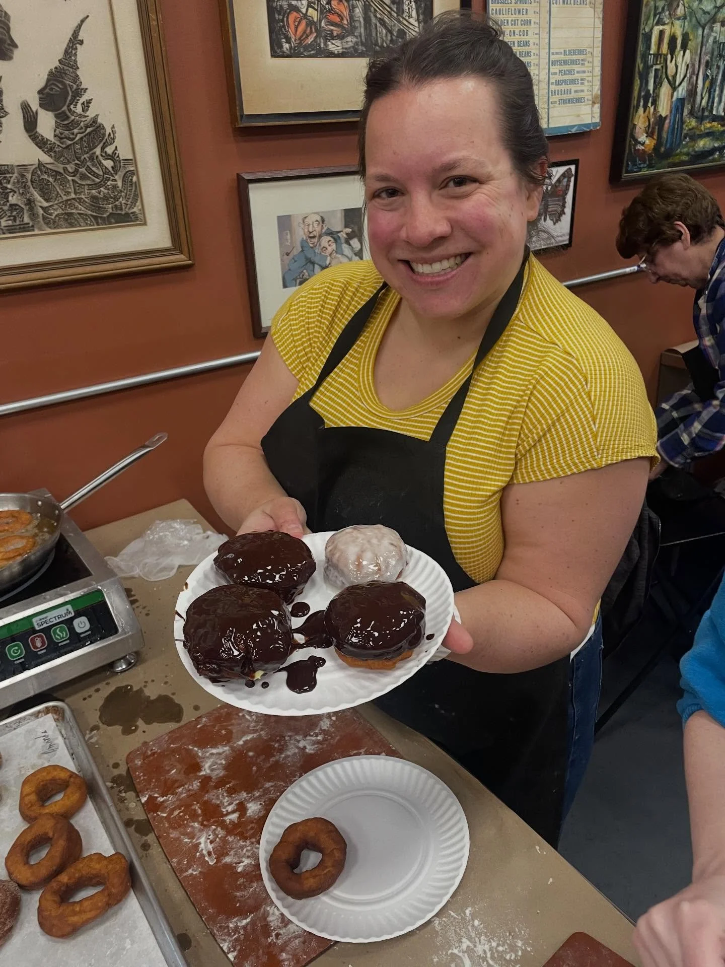 Fresh Donuts = Happiness !!
We had a blast making (and eating) donuts today, with chocolate and sprinkles and sugar galore! Lots of baking classes coming up&hellip; see our website for details and to sign up. 
🍩🍩🍩❤️❤️❤️