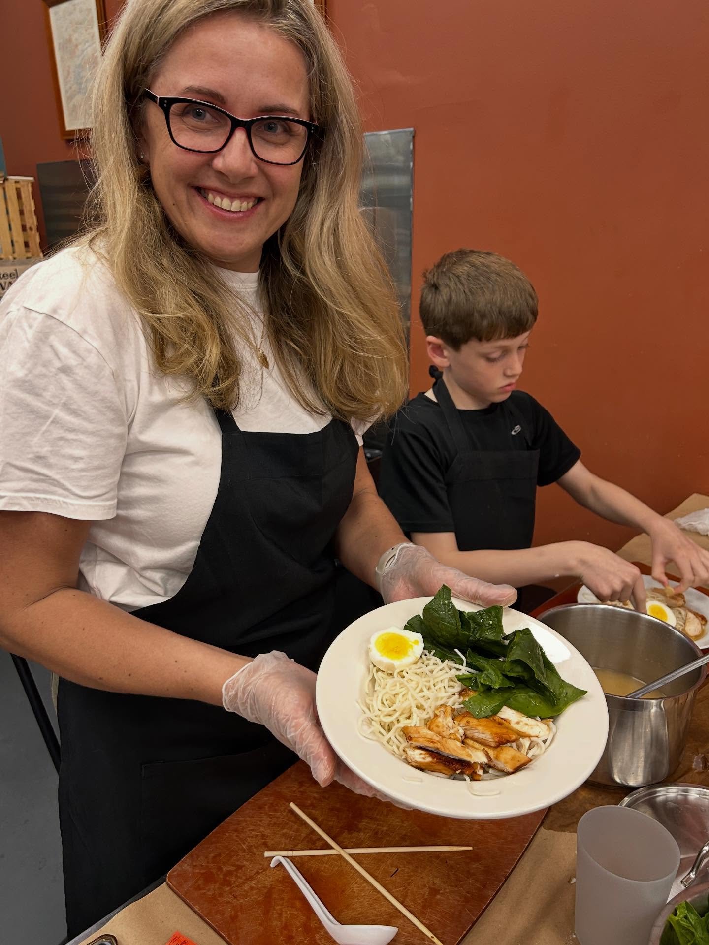 🍜🥢✨Quality time looks like this. 
A huge thank you to the wonderful group that joined us for our Ramen + Sushi Workshop this weekend!
Our Kid + Me Workshops are the ultimate bonding experience (and the most fun you&rsquo;ll have in a kitchen withou