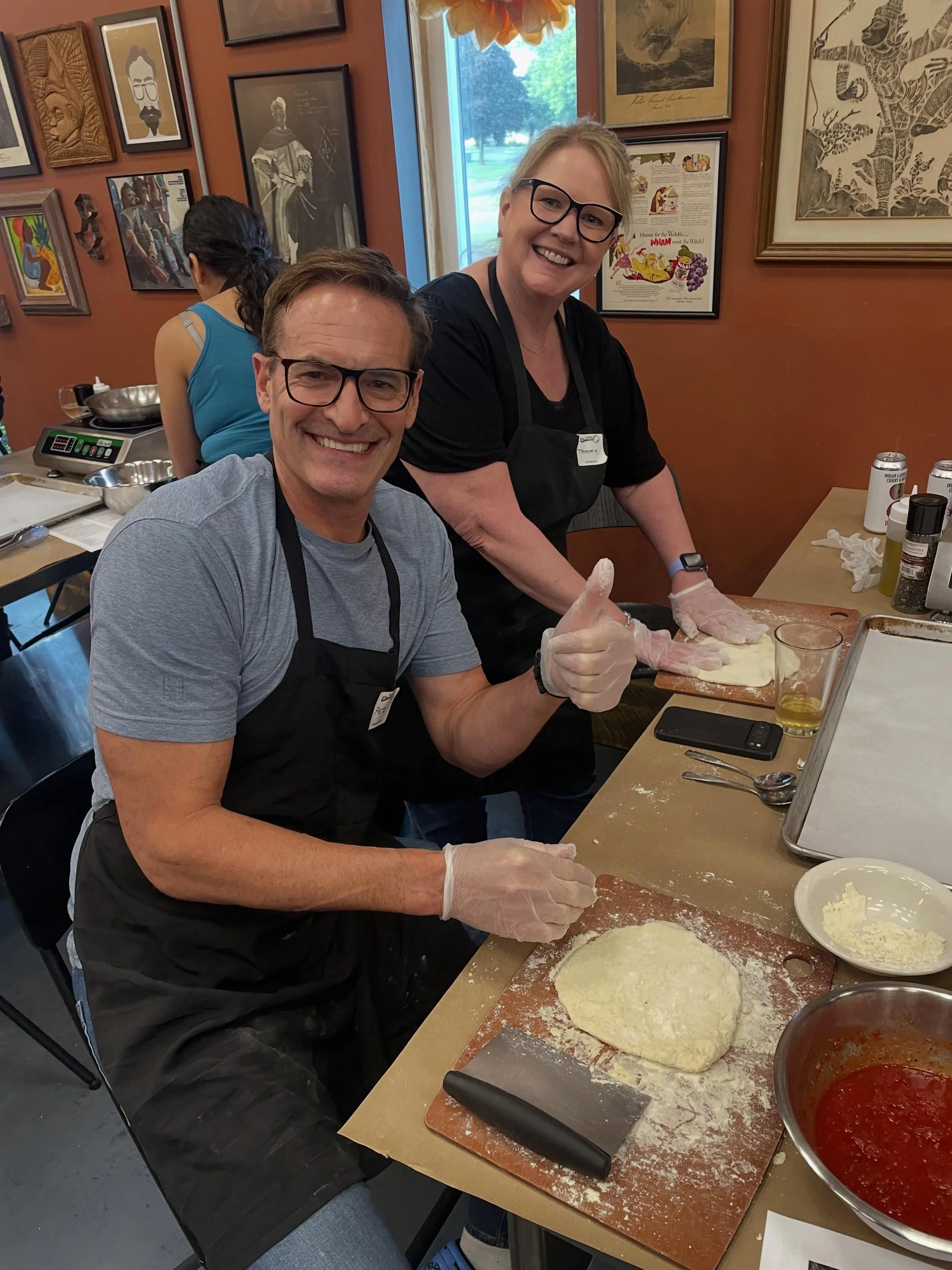 🍕&hearts;️Another fun night in the books with @no.forkin.gluten !! Thanks to all who came out and to Chef Dan for the tips, tricks and GF Pizza. 

Chef Dan will be back for:
🥡 6/17 GF Chinese Takeout (SOLD OUT)
7/22 GF Greek Street Food

#cookingcl