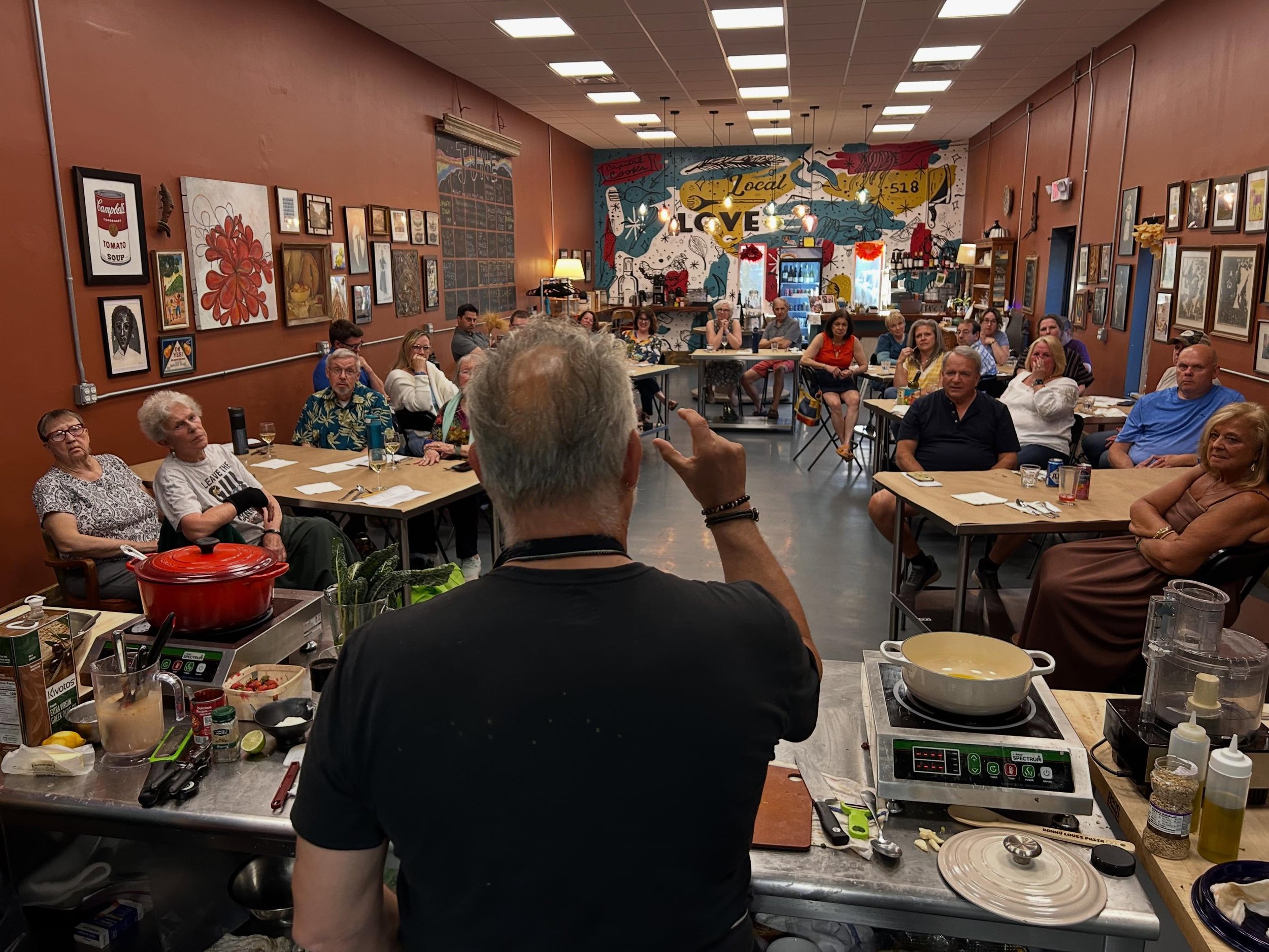 🇮🇹 Another fun and delicious night in the books with the incredible Chef Ric Orlando! 🇮🇹
It was a packed, full house for &lsquo;New Wave Italian&rsquo;, and the kitchen smelled absolutely amazing from start to finish. Chef Ric blew us away with a