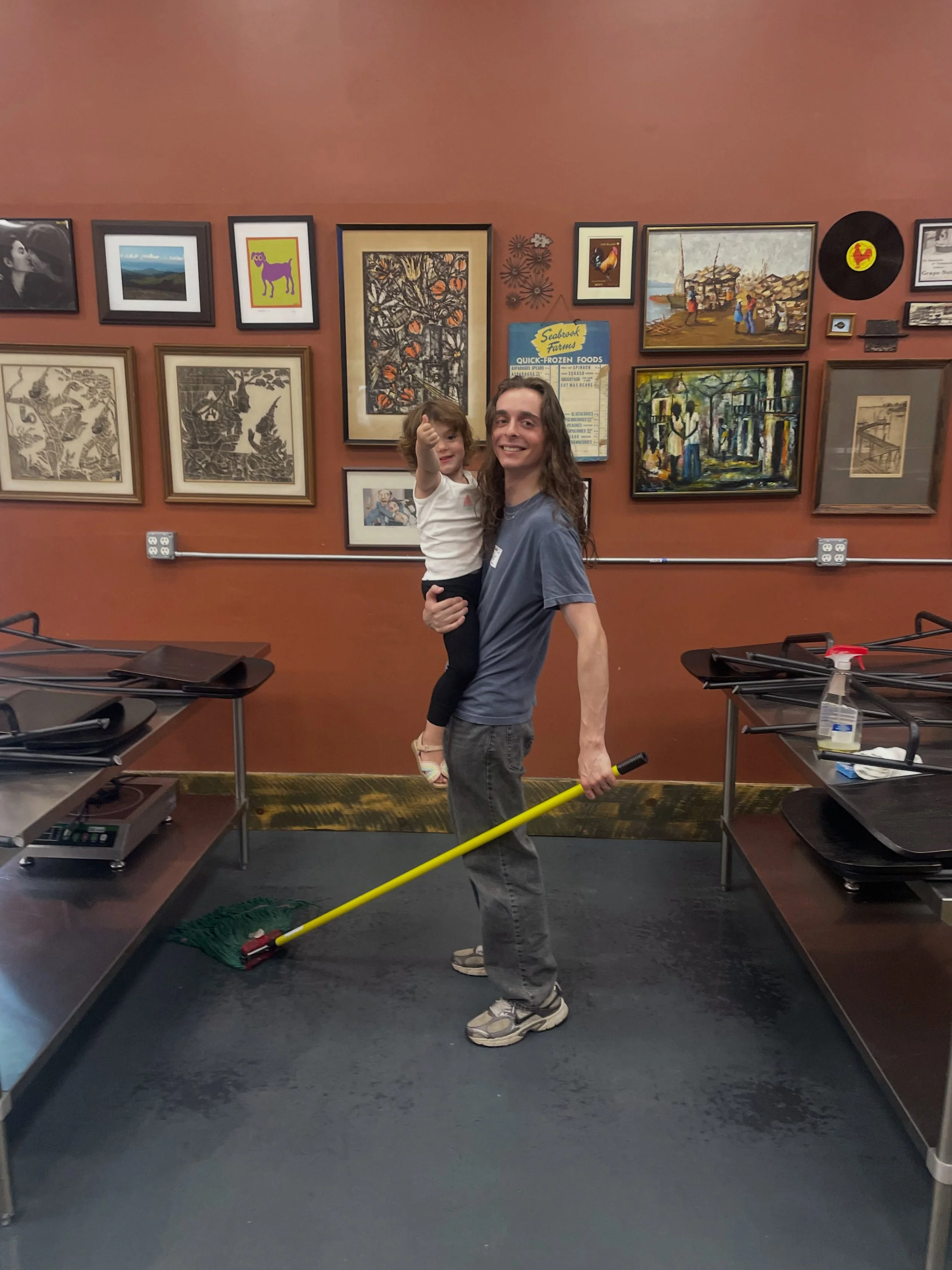 😎💓☀️Our wonderful Elliot Barrett&hellip; son, brother, friend, music-maker and (most importantly) fun uncle! 

#smallbusiness #familybusiness #albanyny #cookingclass #cleanup