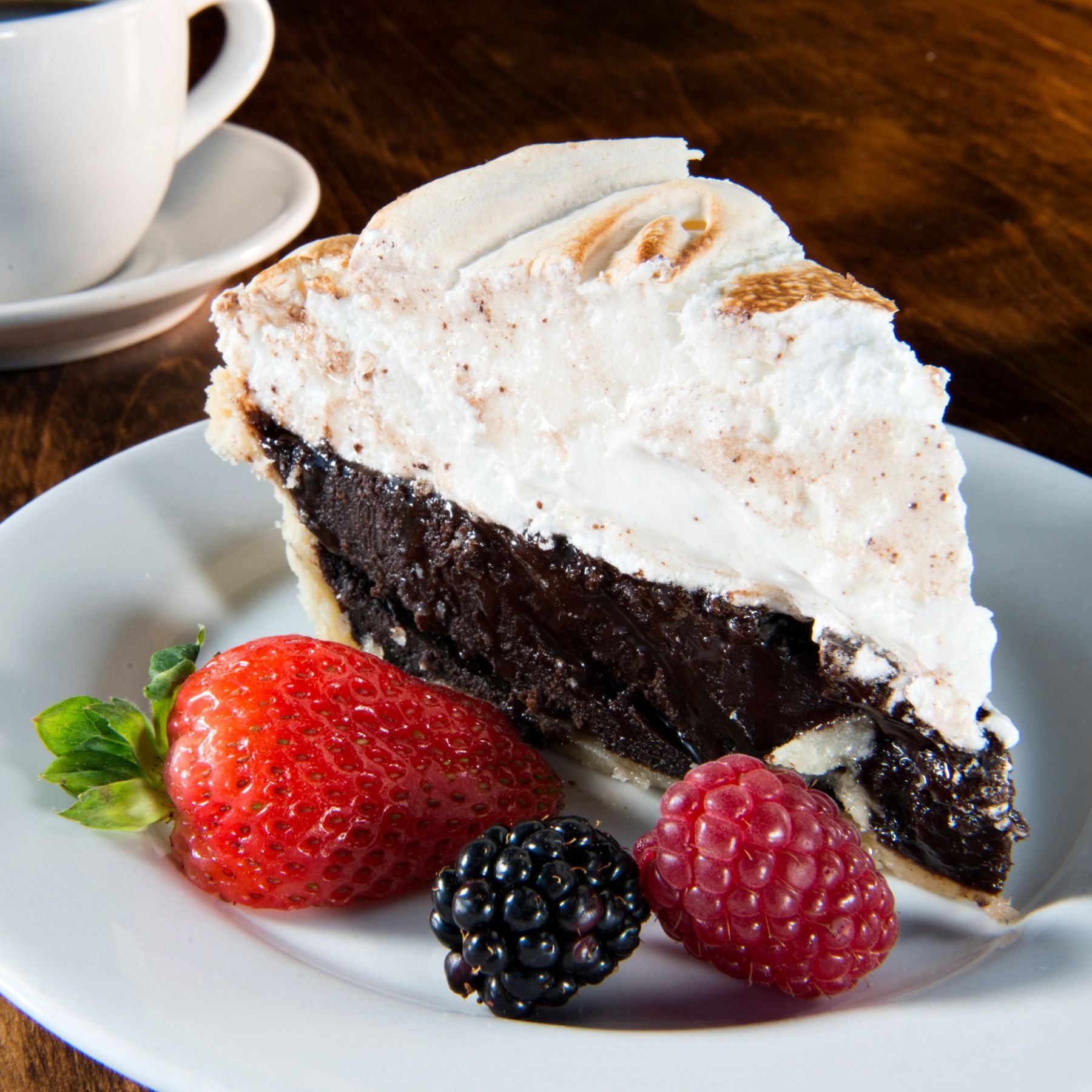chocmeringuepie.jpg