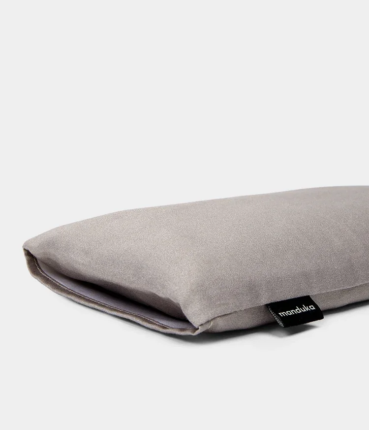 473010T20_EYE_PILLOW-SCENTED_SAND_05.webp