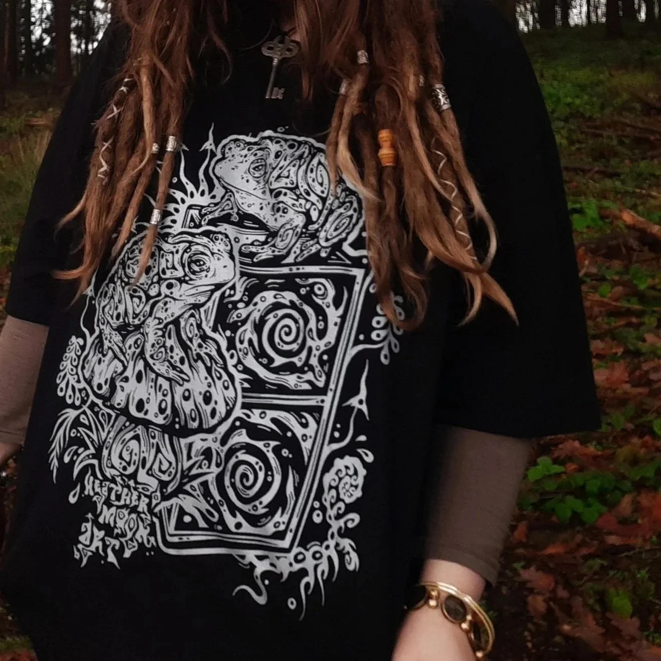 'Two Trippy Toads' Boxy T shirt Silver Front Print XXL