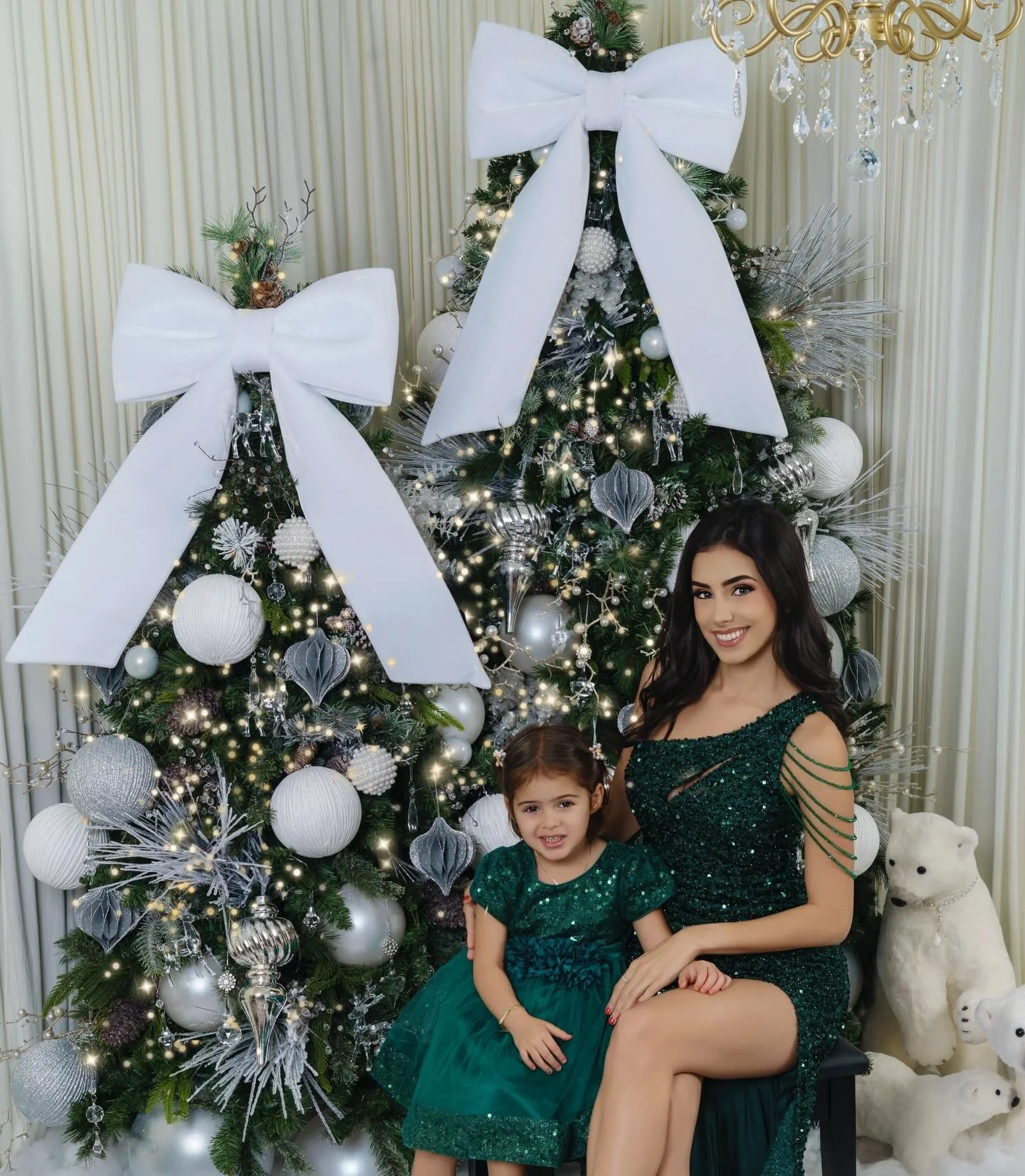 🌲✨ Capture The Magic Of Christmas!
.
.
.
✔️Christmas Photo Sessions Now Available!

✔️Professional, HD Quality Glam 
For All Photo Packages💄
@glamorous.looks.studio 

✔️TxT To Book 📲 813-426-2229
.
.
.
#TampaPhotography #TampaPhotographer #TampaPh