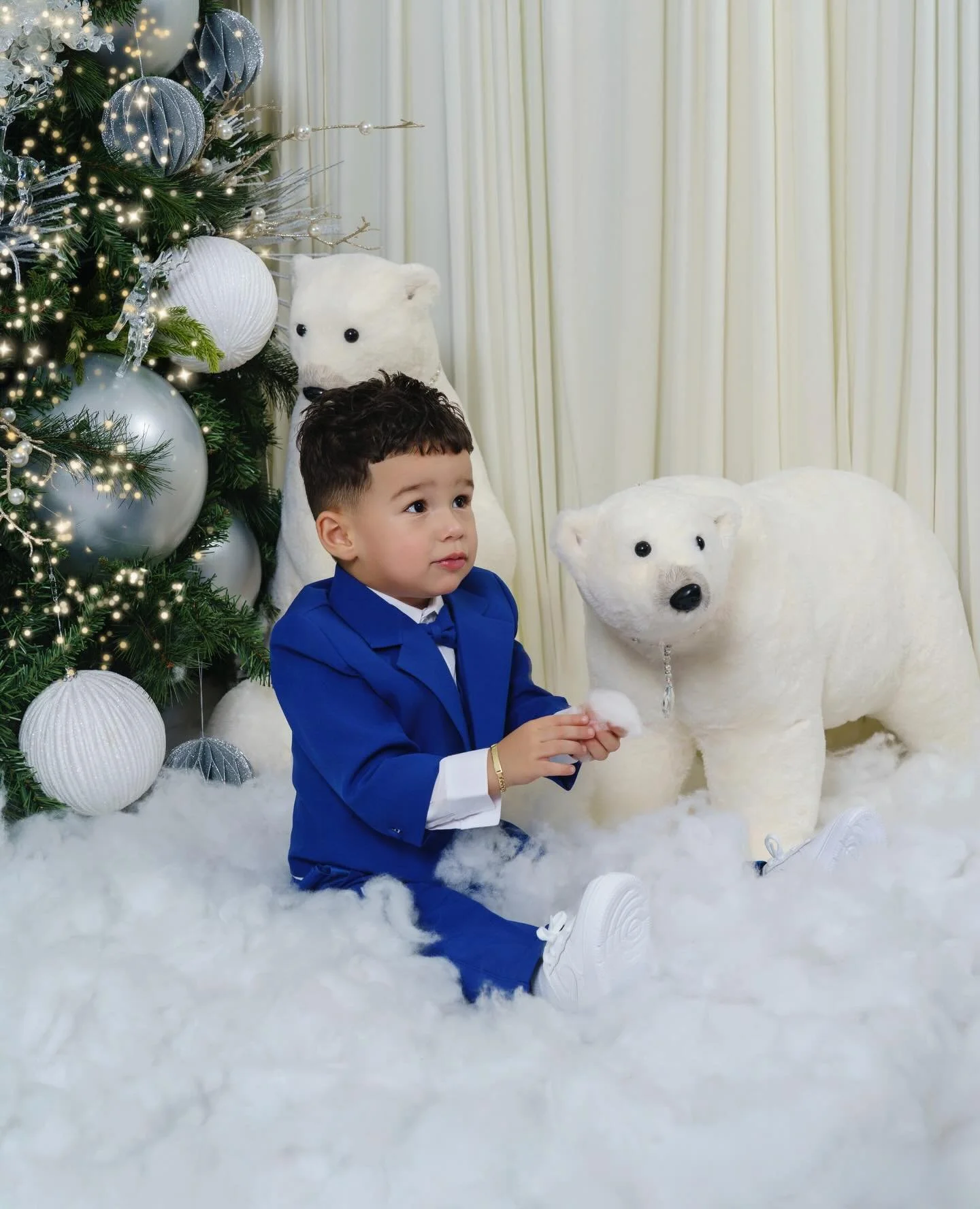 💙✨🐻&zwj;❄️
.
.
.
✔️Christmas Photo Sessions Now Available!

✔️Professional, HD Quality Glam 
For All Photo Packages💄
@glamorous.looks.studio 

✔️TxT To Book 📲 813-426-2229
.
.
.
#TampaPhotography #TampaPhotographer #TampaPhotoshoot
#TampaMoms #Ta