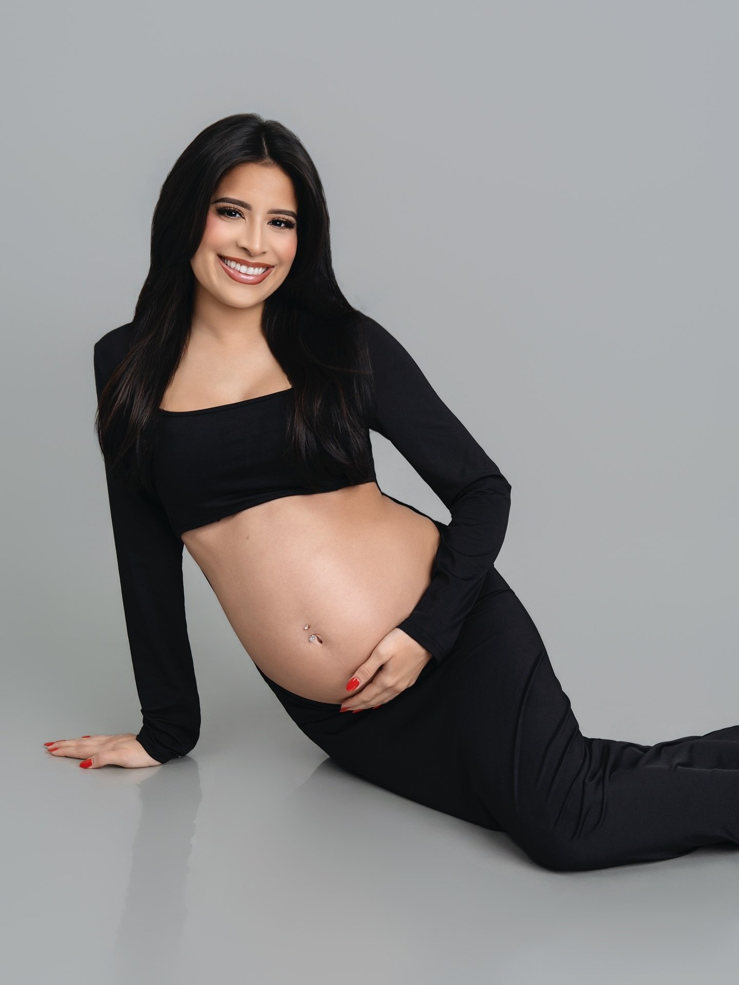 Maternity Baddie ✨
.
.
Professional Makeup and Photography 📸
 💋💄 HD Quality Glam
Book Today! Hablamos Espa&ntilde;ol 📩

📞813-426-2229📞
.
.
.
#tampaphotographer #tampamaternity 
#tampaphotography #tampaphotographers
#tampamaternityphotographer