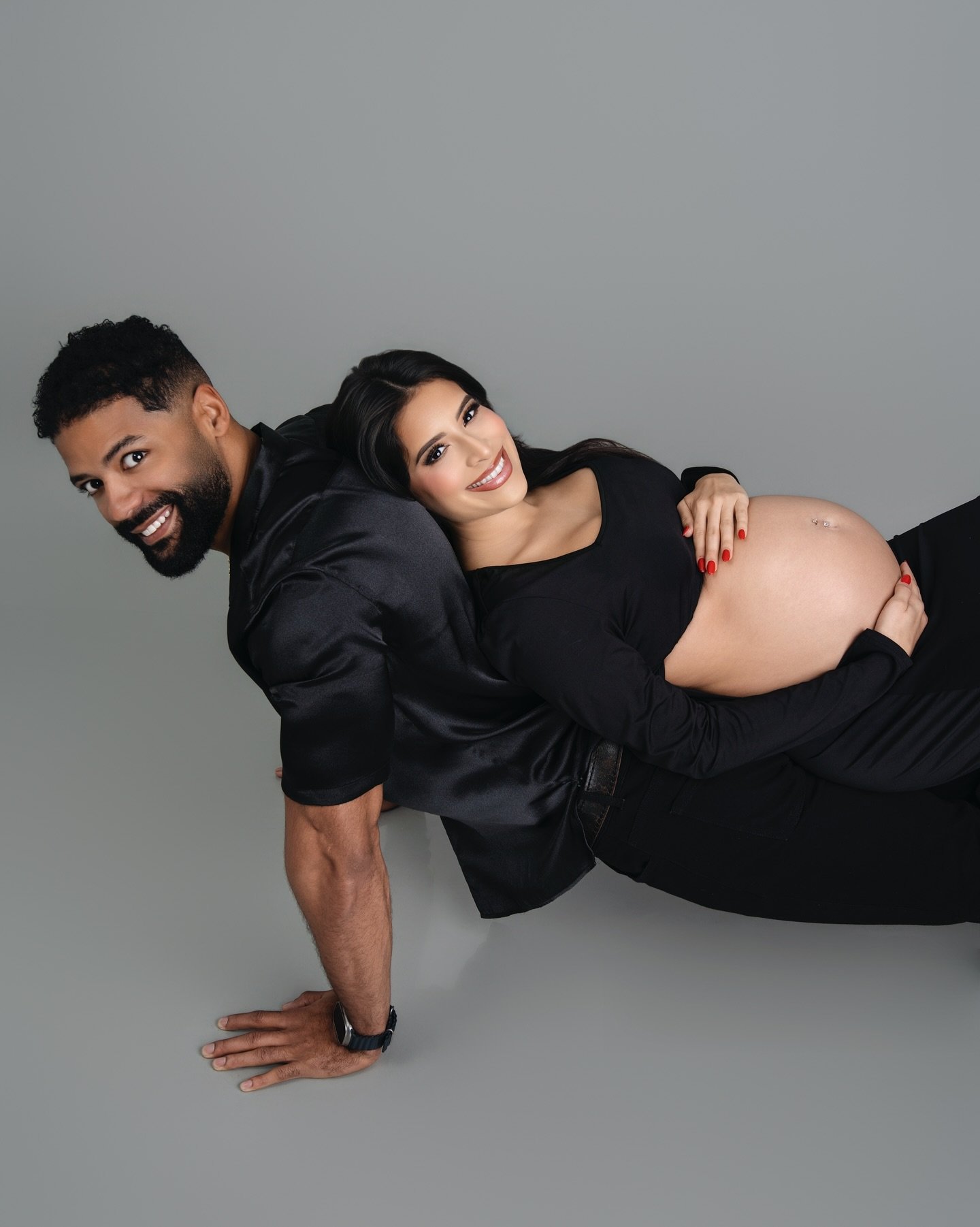 Baby on board 🖤✨ Appointments Available!
.
.
.
Professional Makeup and Photography 📸
 💋💄 HD Quality Glam
Book Today! Hablamos Espa&ntilde;ol 📩

📞813-426-2229📞
.
.
.
#tampaphotographer #tampamaternity 
#tampaphotography #tampaphotographers
#tam