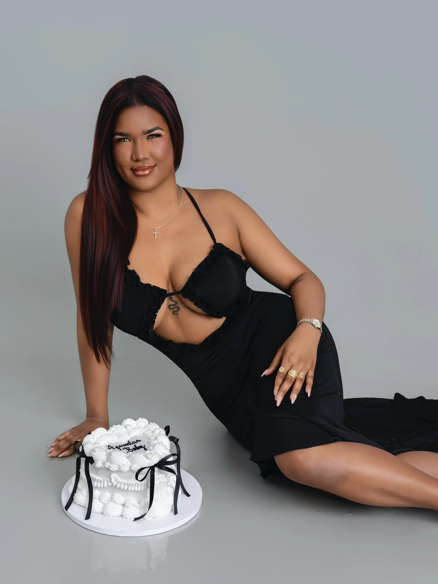 Baddie Birthday Behavior 🖤✨
.
.
.
Professional Makeup and Photography 📸
 💋💄 HD Quality Glam Included
Book Today! Hablamos Espa&ntilde;ol 📩

📞813-426-2229📞
.
.
.
#tampaphotographer #birthdayphotography 
#tampa #thingstodointampa 
#tampabayarea