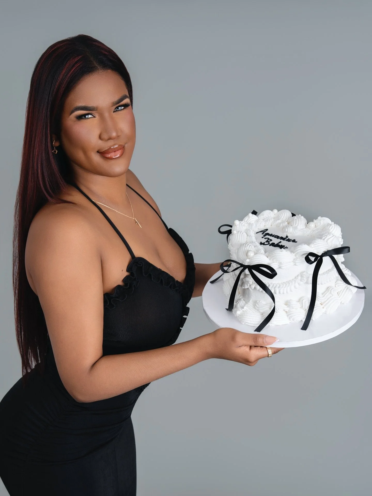 Aquarius Babyyy 🖤✨
.
.
.
Professional Makeup and Photography 📸
 💋💄 HD Quality Glam Included
Book Today! Hablamos Espa&ntilde;ol 📩

📞813-426-2229📞
.
.
.
#tampaphotographer #birthdayphotography 
#tampa #thingstodointampa 
#tampabayarea