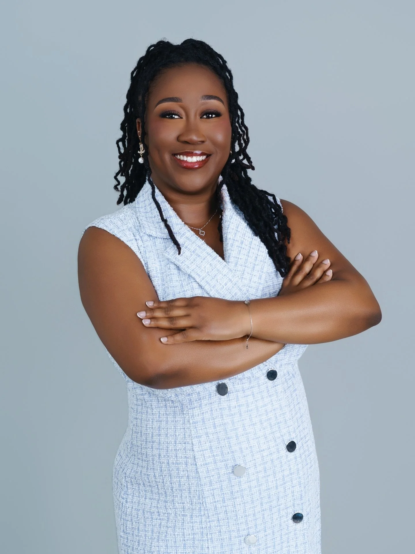 Realtor Mode: ON 🔑 Corporate Photography.
.
.
.
Professional Makeup and Photography 📸
 💋💄 HD Quality Glam Included
Book Today! Hablamos Espa&ntilde;ol 📩

📞813-426-2229📞
.
.
.
#tamparealestateagent #tamparealestate 
#tampa #tamparealtor 
#tampa