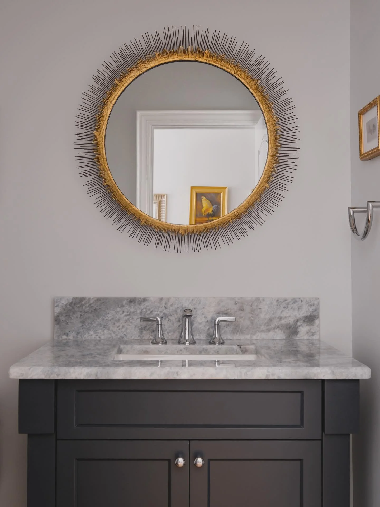 On a day that&rsquo;s needing a little extra sunshine, we thought we&rsquo;d share this powder bath we just completed! This bold sun mirror is getting us ready for summer beach days ☀️