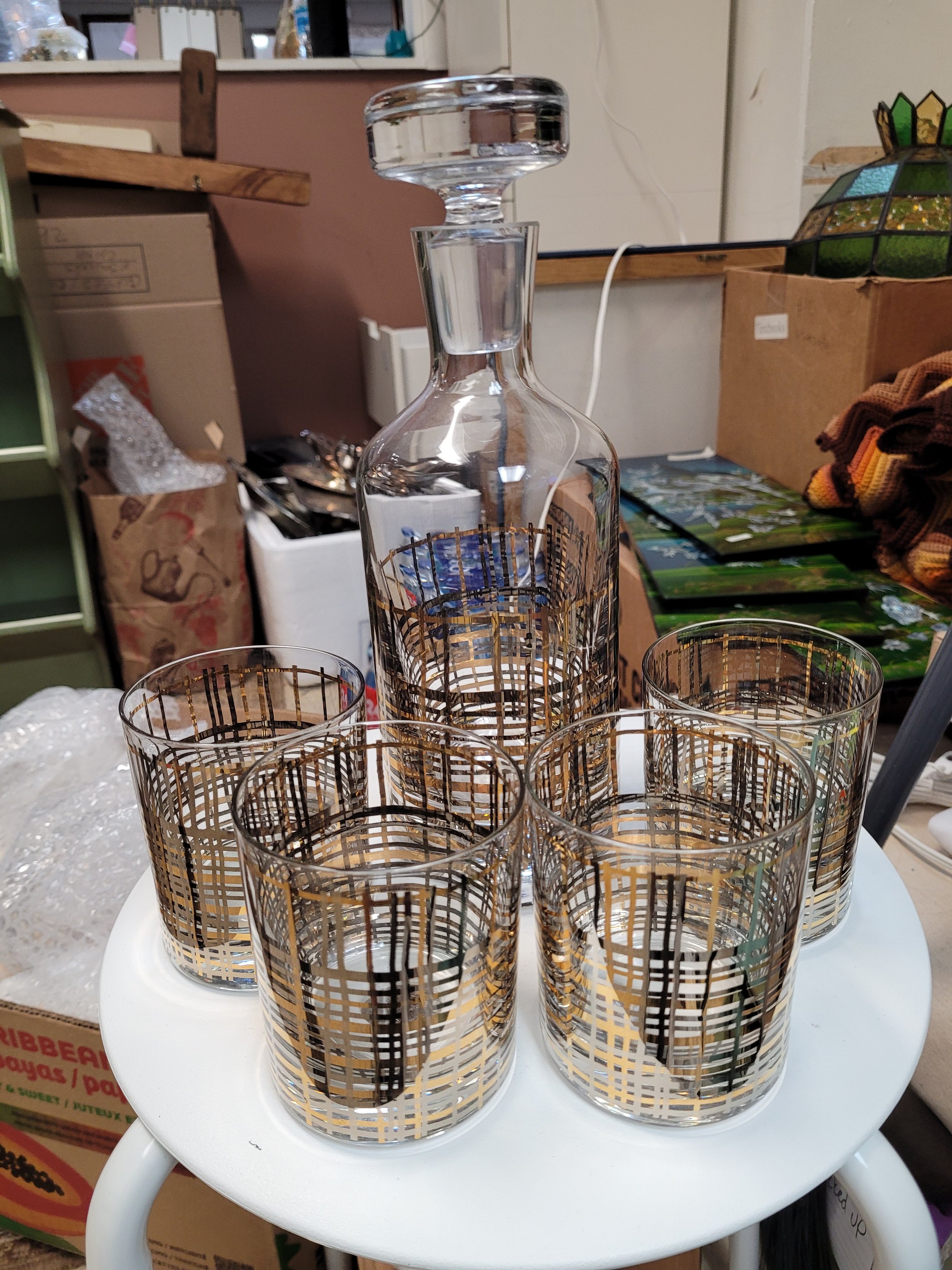 Retro Decanter and 4 Glasses