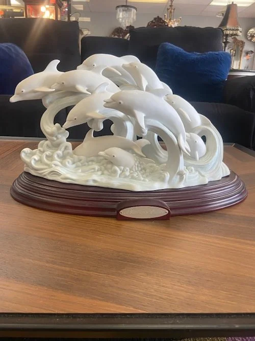 A Gethering Of Dolphins Lenox 669/1,500