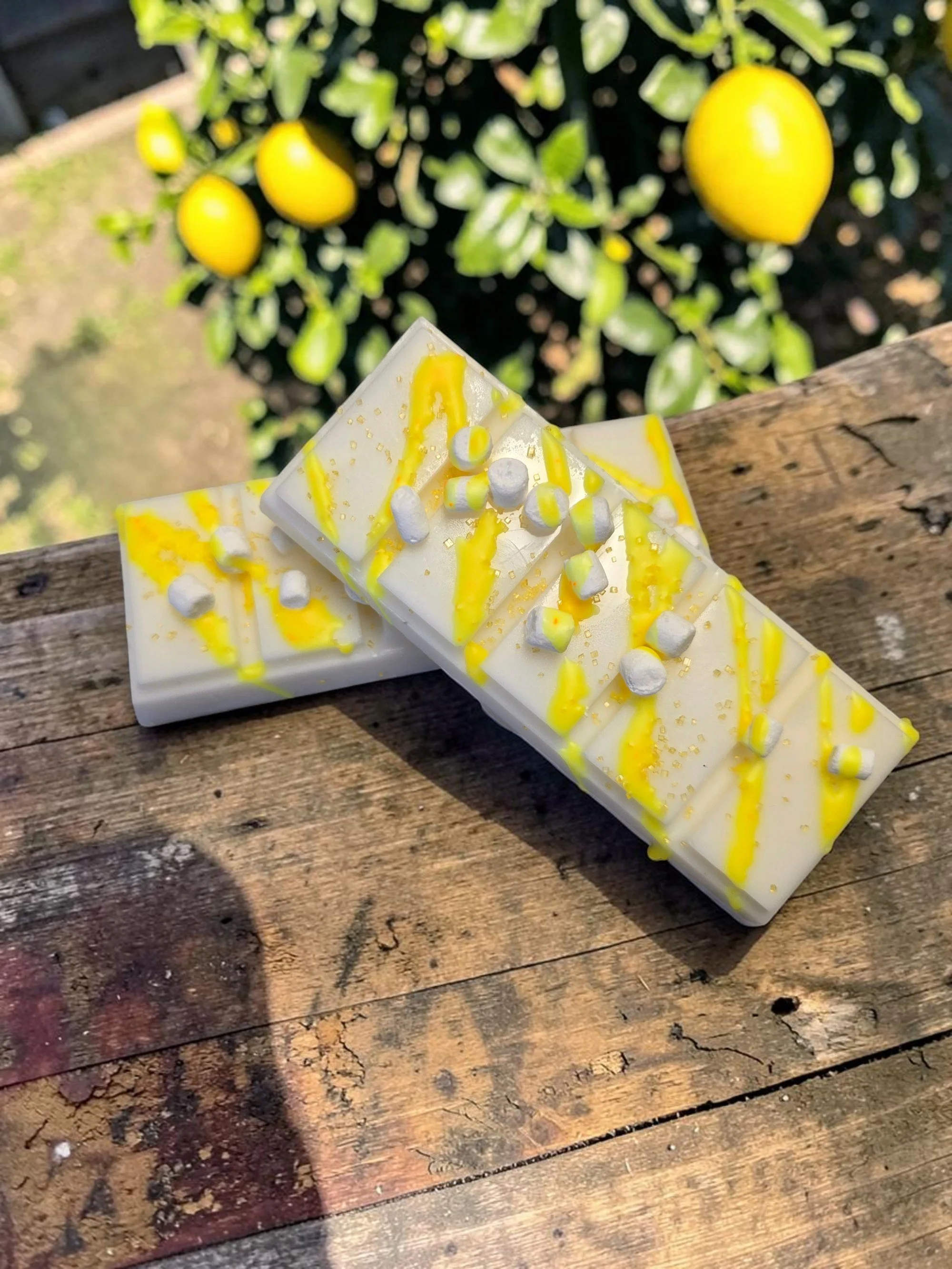 Walking on Sunshine hand-poured wax melt with bright lemon and fluffy marshmallow scent notes.
