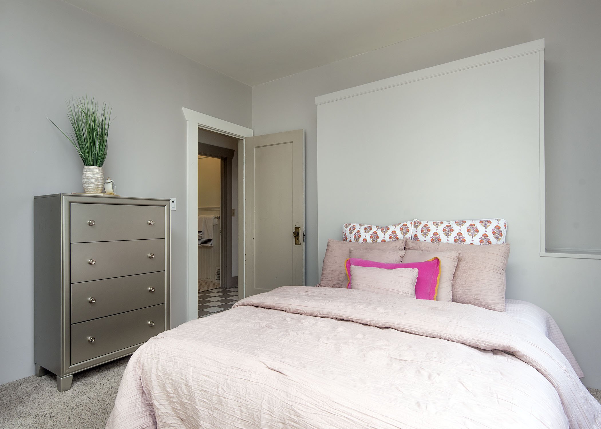 bdrm 1.jpg