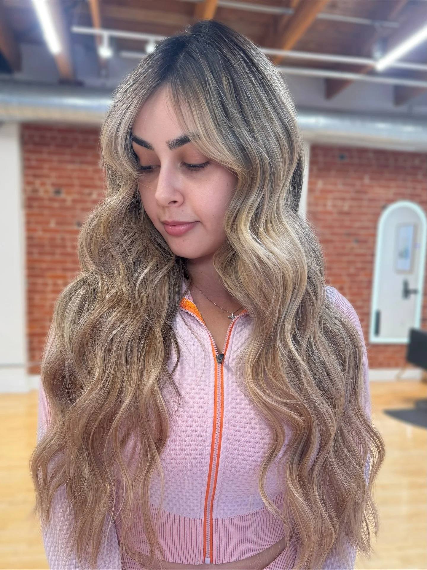 Money can&rsquo;t buy happiness, but it can buy 24&rdquo; extensions 💁🏼&zwj;♀️

By stylist @hairstylesbyb_solhair