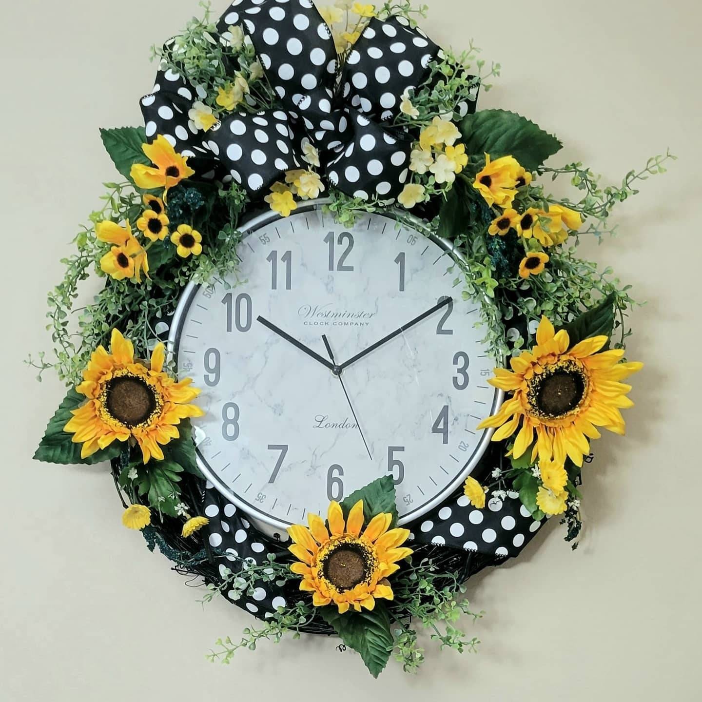Time in Bloom sunflower clock wreath front view